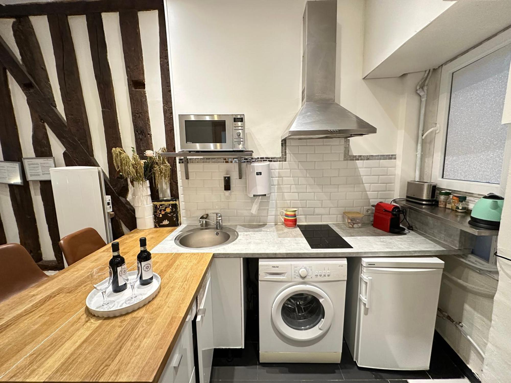 Apartment St Paul Marais Flat Ground Floor