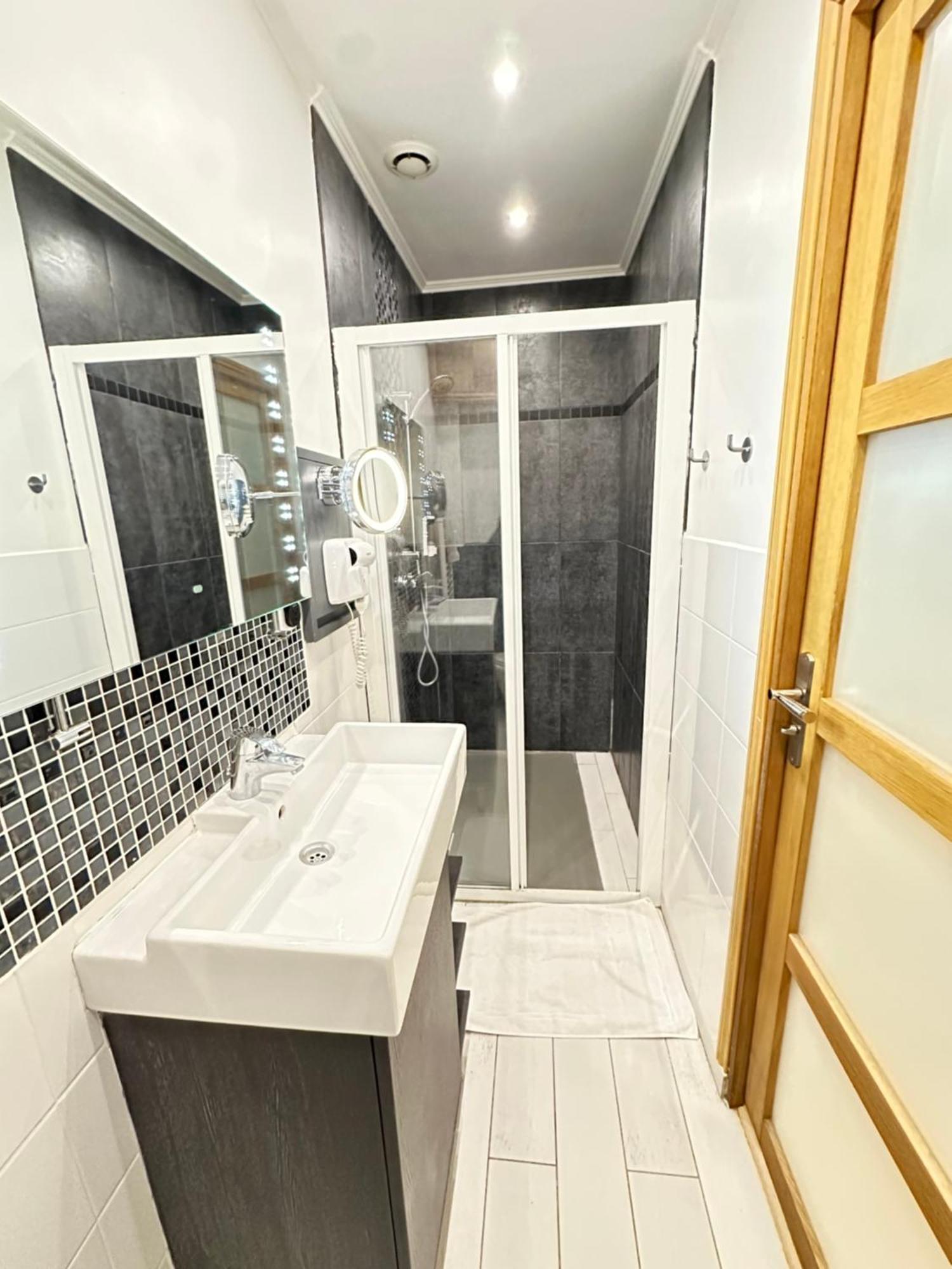 St Paul Marais Flat Ground Floor *
