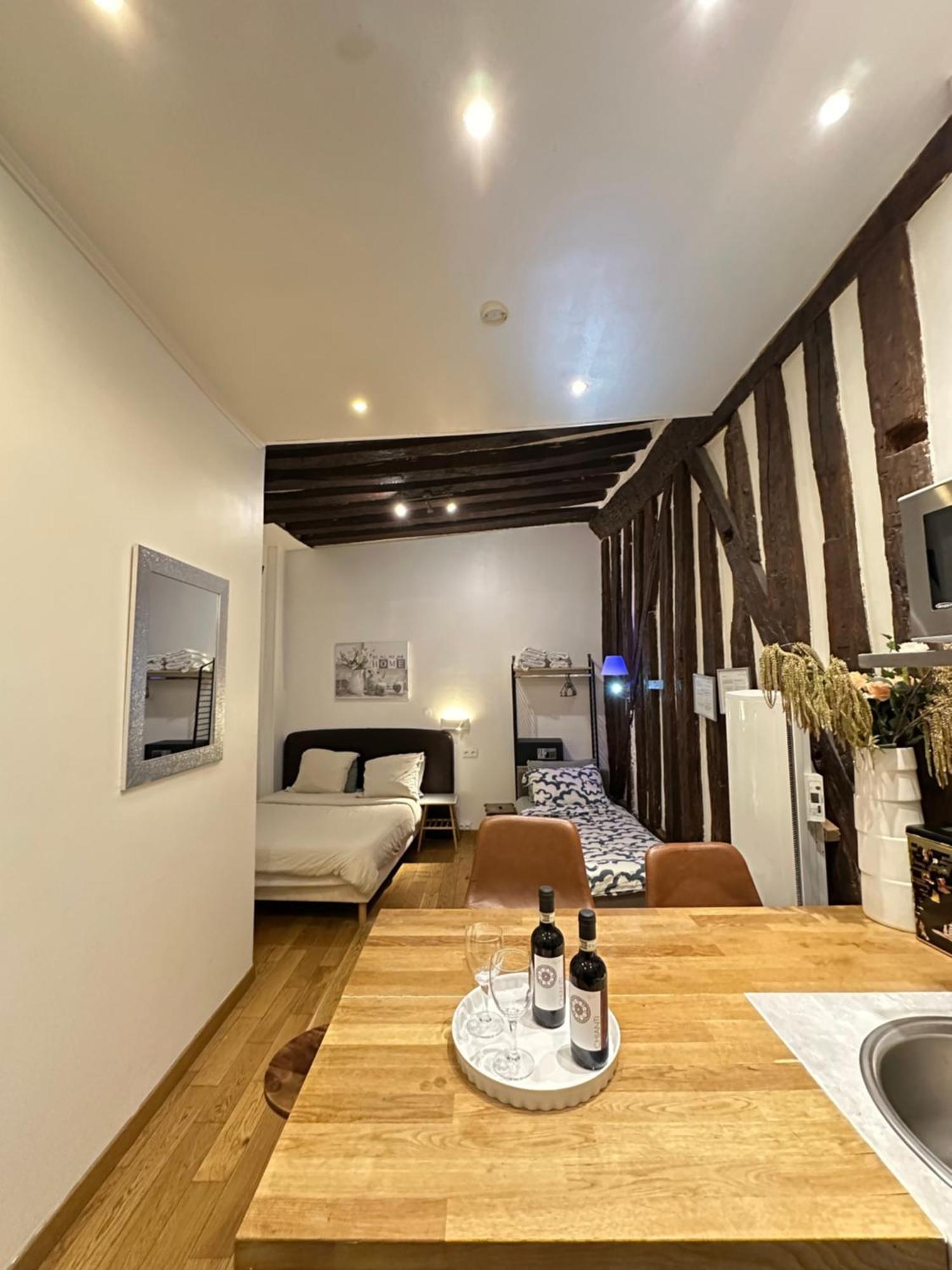 St Paul Marais Flat Ground Floor