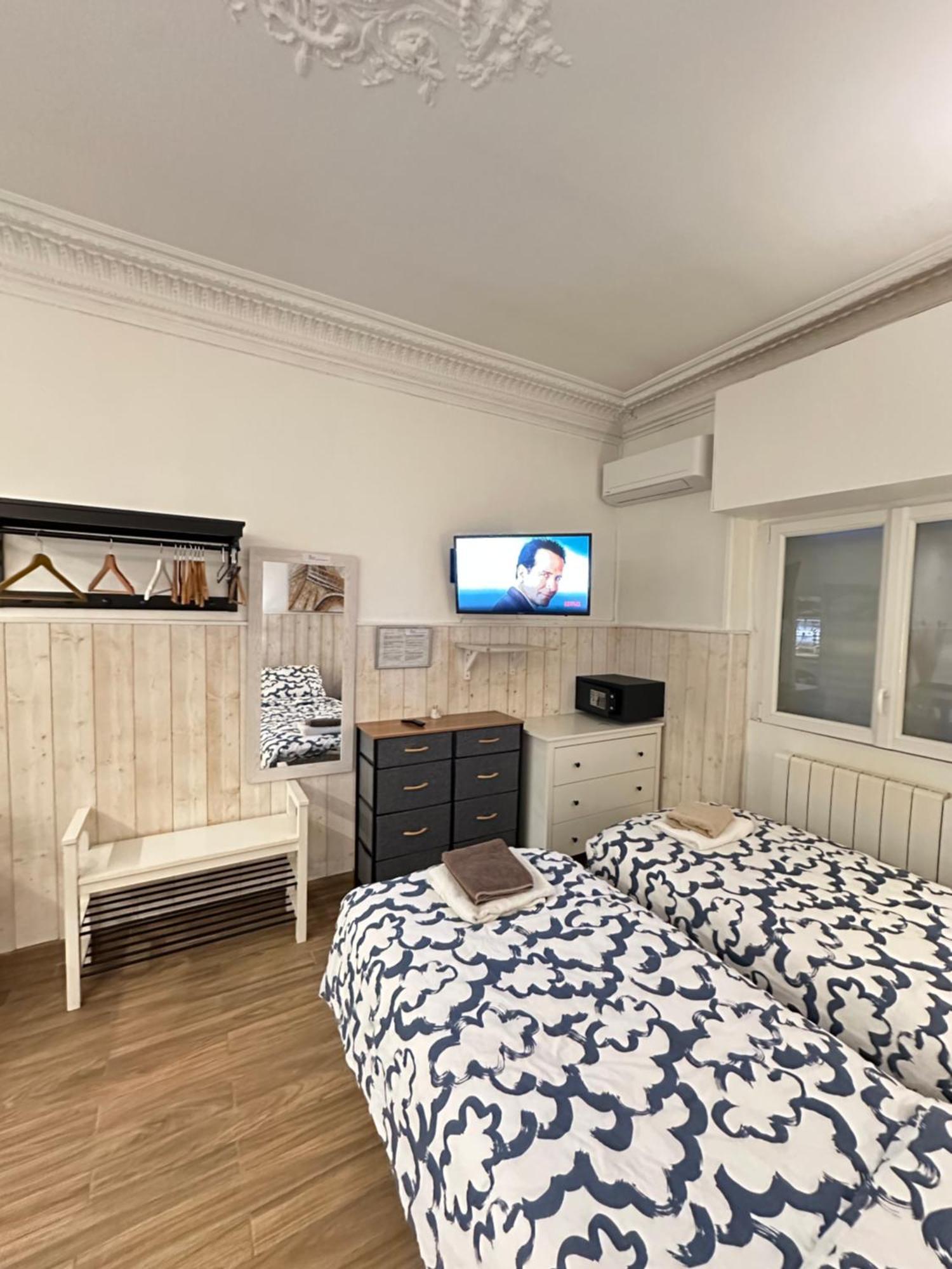 15 Ground Floor * Paris