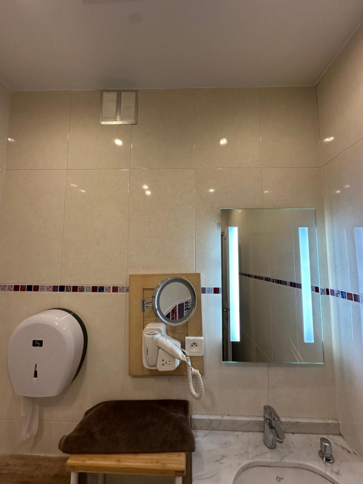 15 Ground Floor Paris