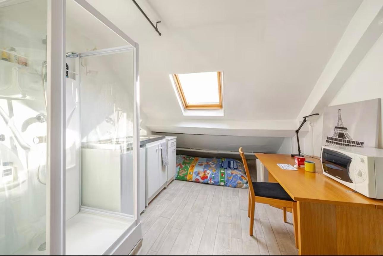 !!!! Only Airbnb !!!!! Please Read My Name And Look At Pictures - Under Roof - Cool Area Apartment Paris