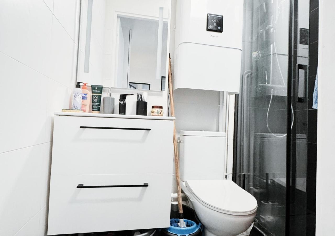 Republique-parmentier Best Place In Paris, Apartment