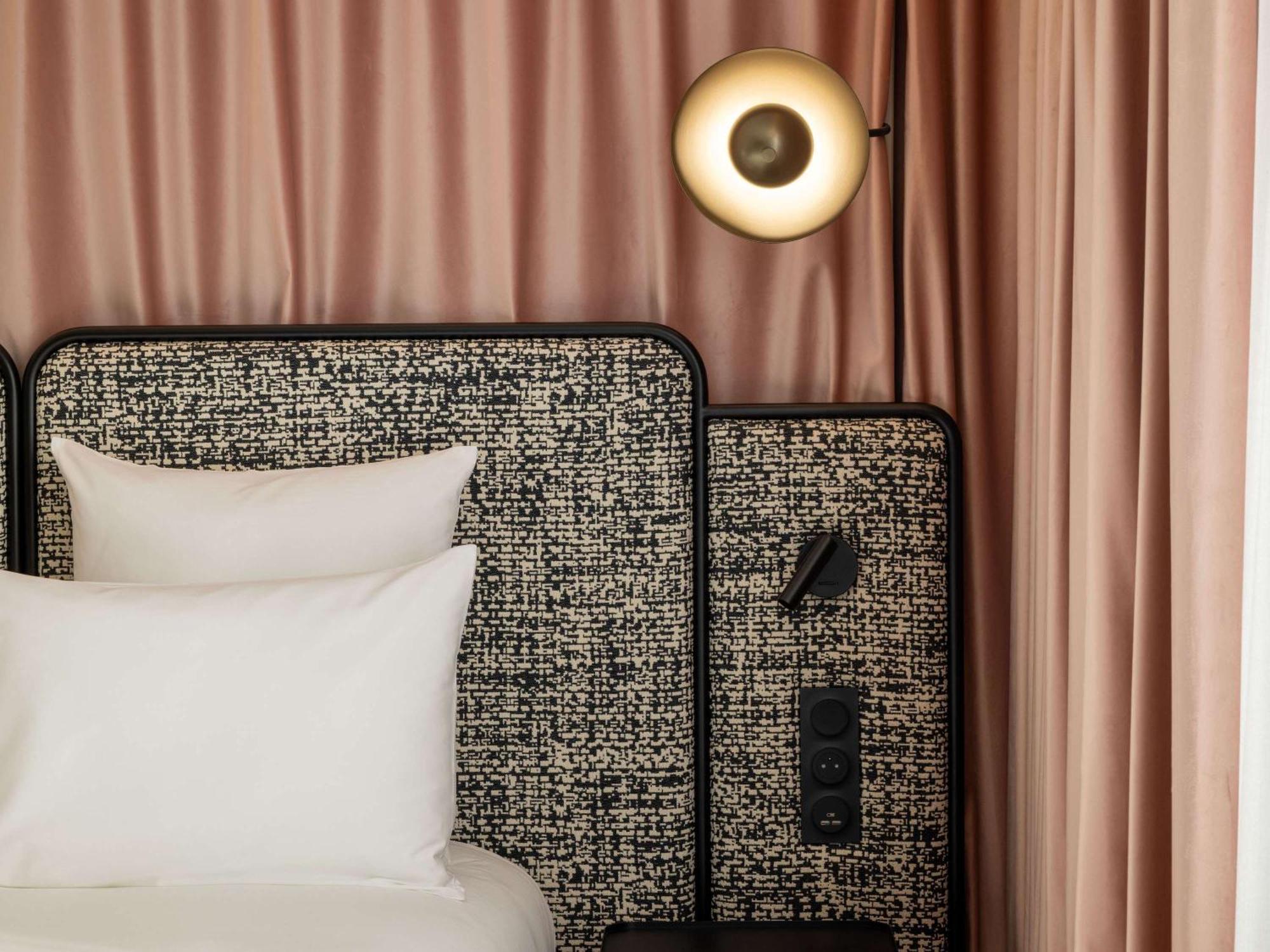 Maison Hamelin - Handwritten Collection