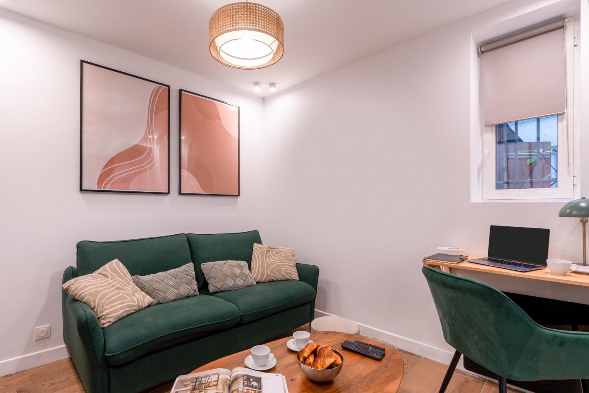 New - Designer Flat For 4 Pp Paris