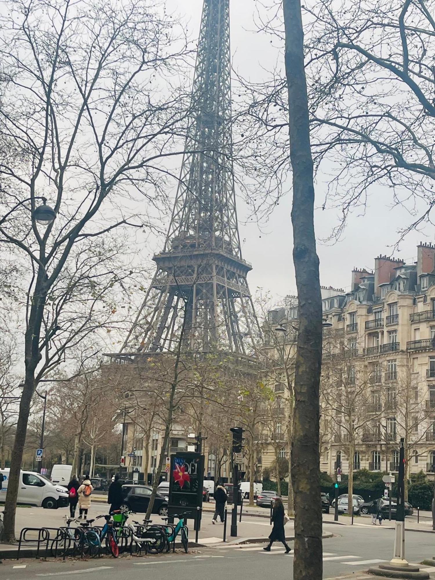 Charmante Place A Deux Pas De La Tour Eiffel * Paris