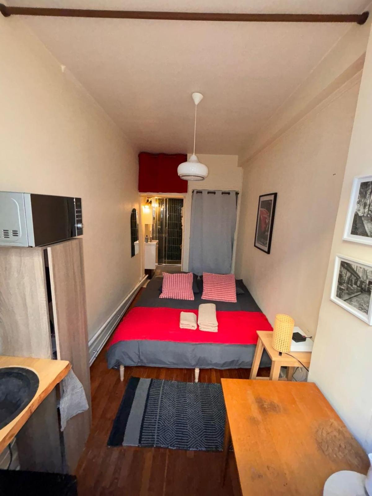 Homestay Charmante Place A Deux Pas De La Tour Eiffel *