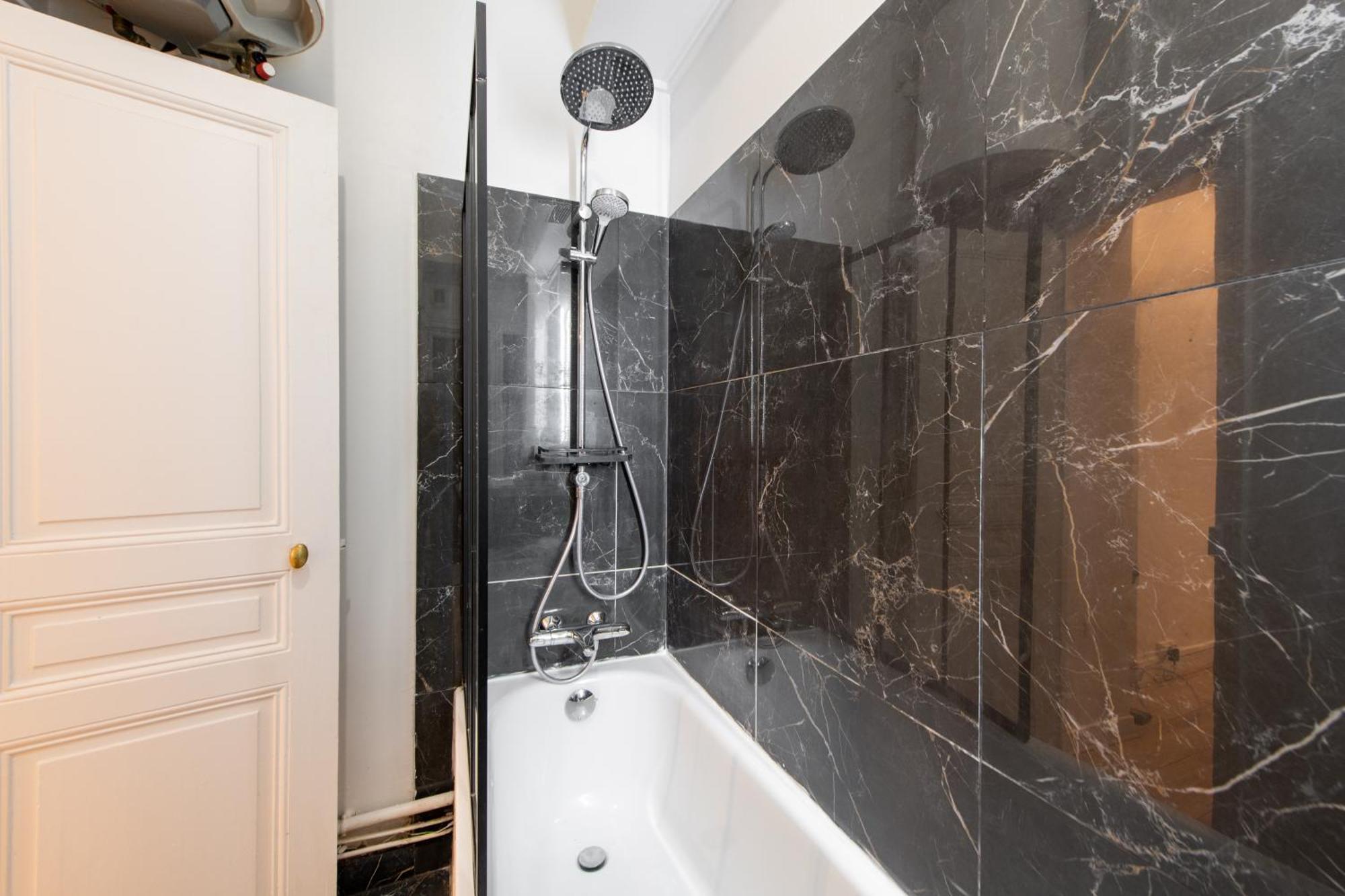 Cozy & Fully Equipped 5 Min Walk To Metro, Montparnasse Neighbourhood Appartement *