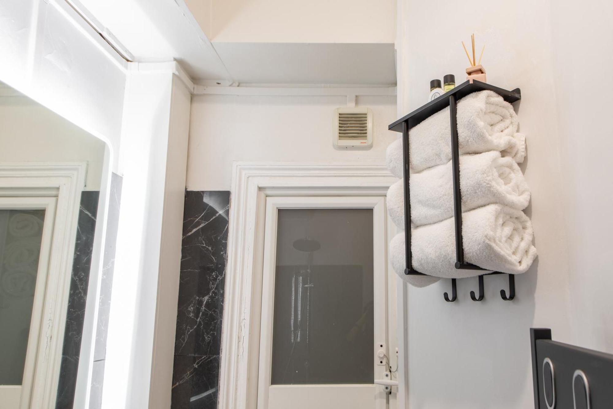 Cozy & Fully Equipped 5 Min Walk To Metro, Montparnasse Neighbourhood Appartement