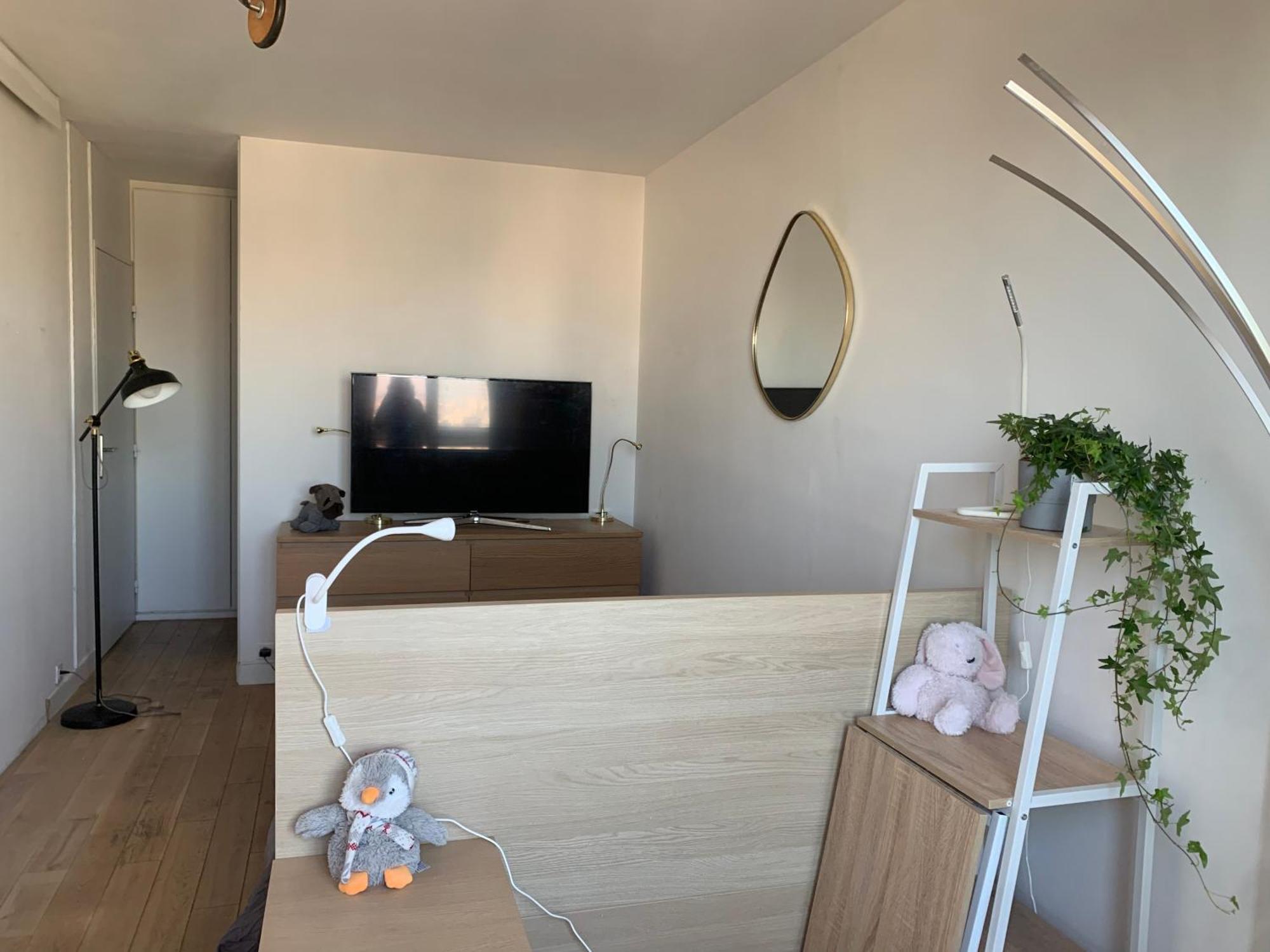 2 Pieces Vue Sur - Place D'italie Apartment *