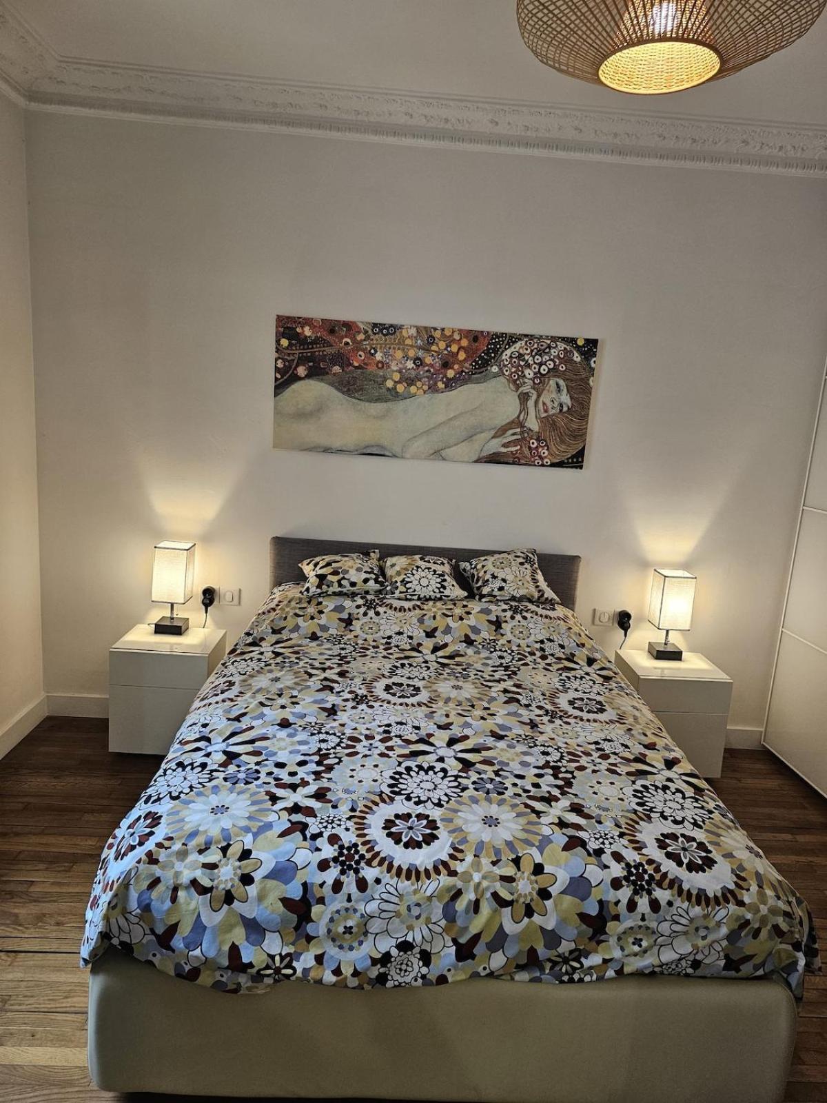 Montmartre Beautiful 67 M2 With Gym & Balcony * Paris