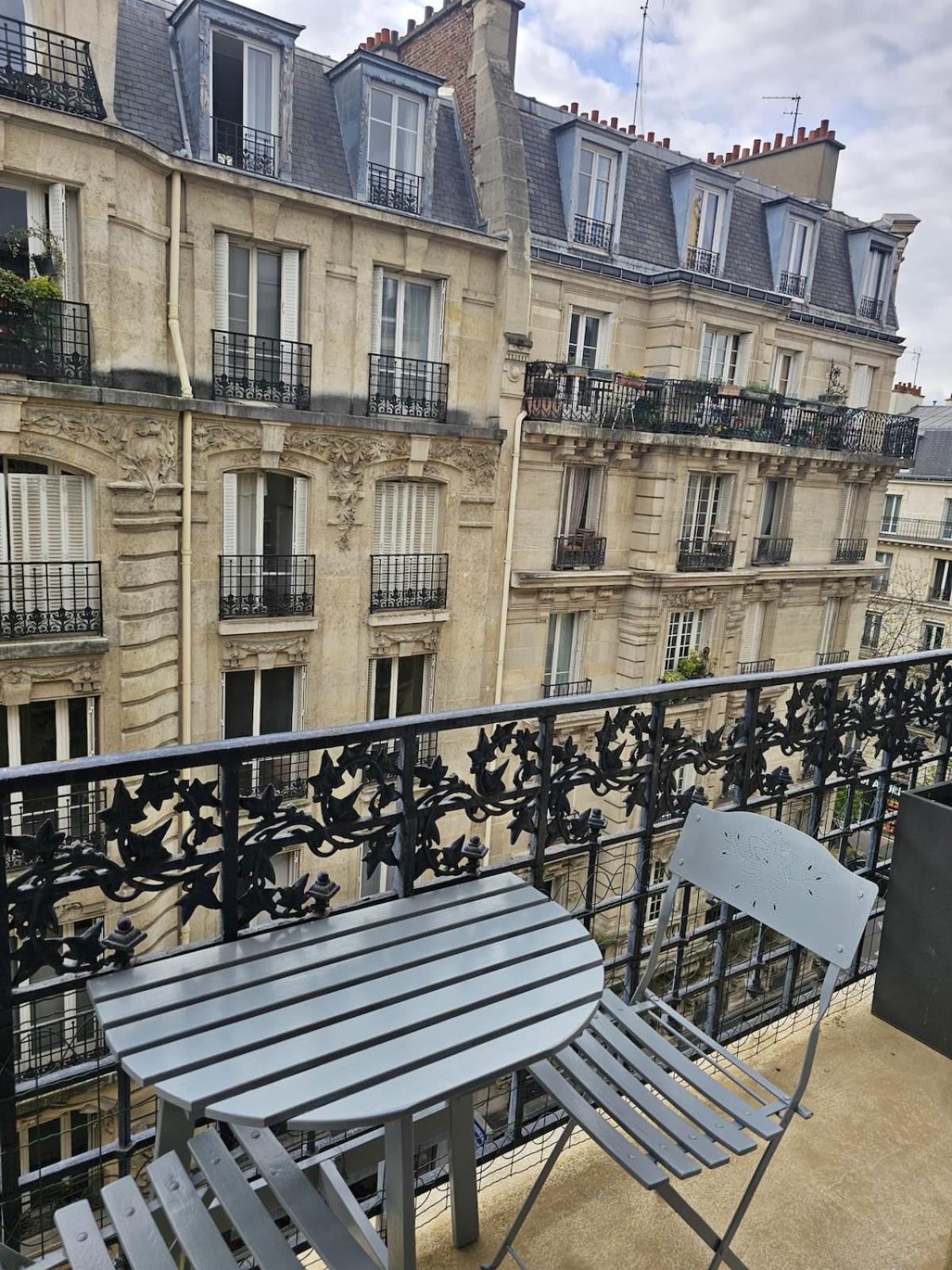 Montmartre Beautiful 67 M2 With Gym & Balcony Paris