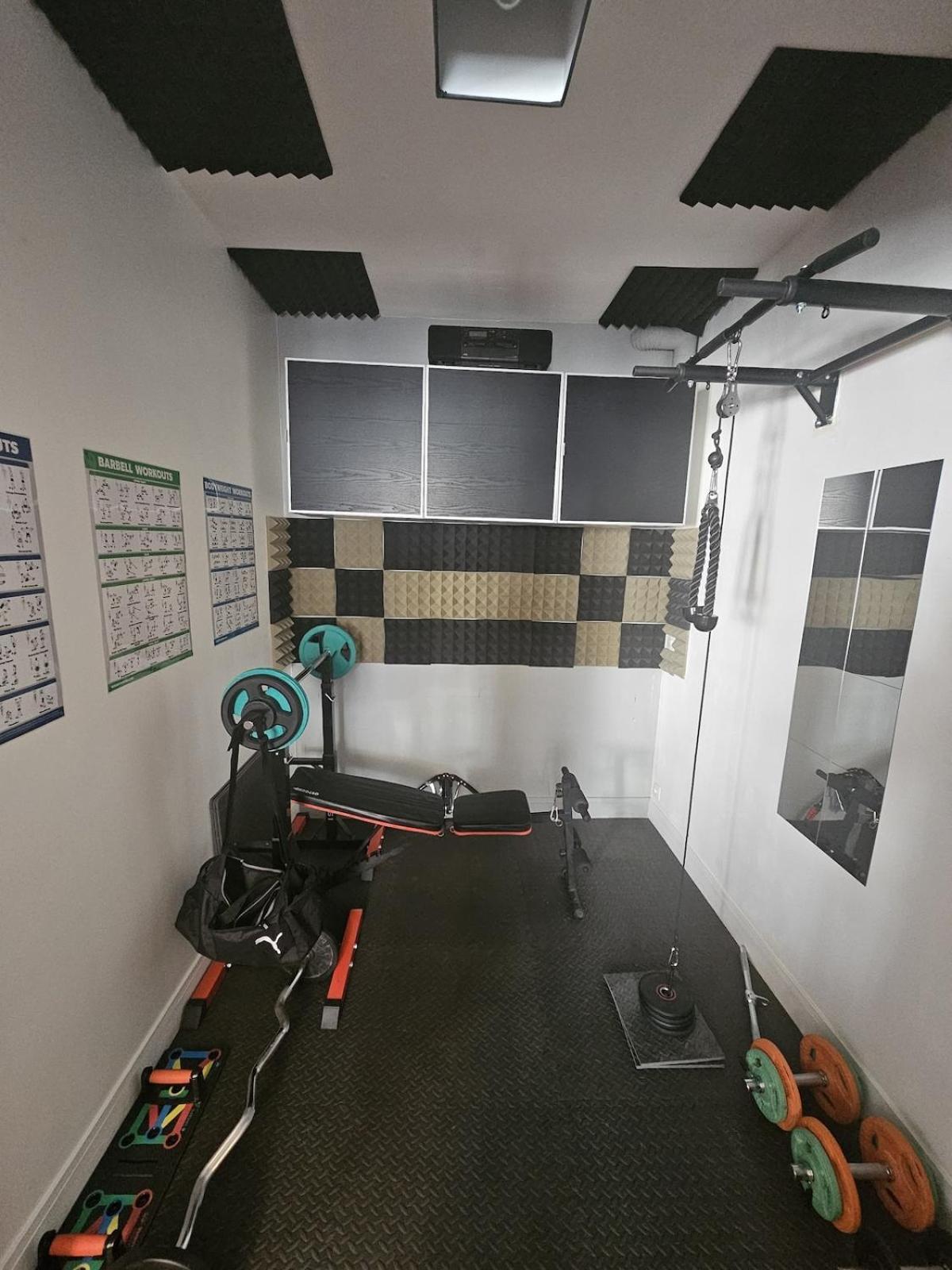 Montmartre Beautiful 67 M2 With Gym & Balcony Apartment *