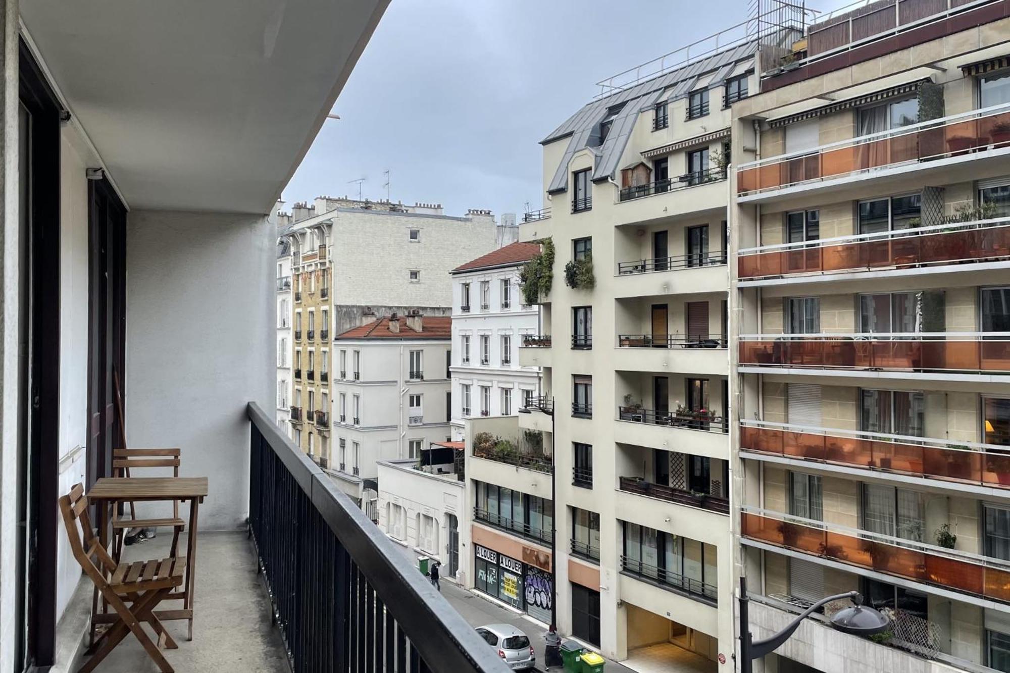 T2 With Balcony Near Bercy Apartment