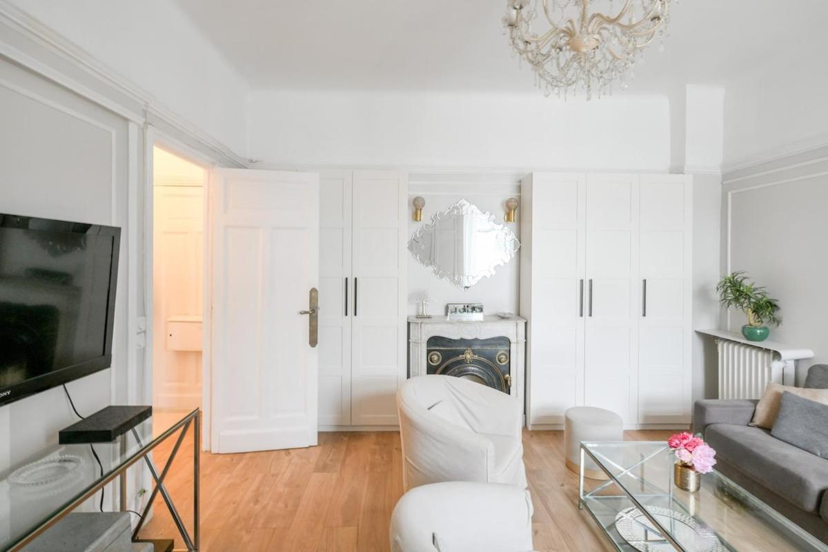 Chic On The Champs-elysees With Ac Apartment