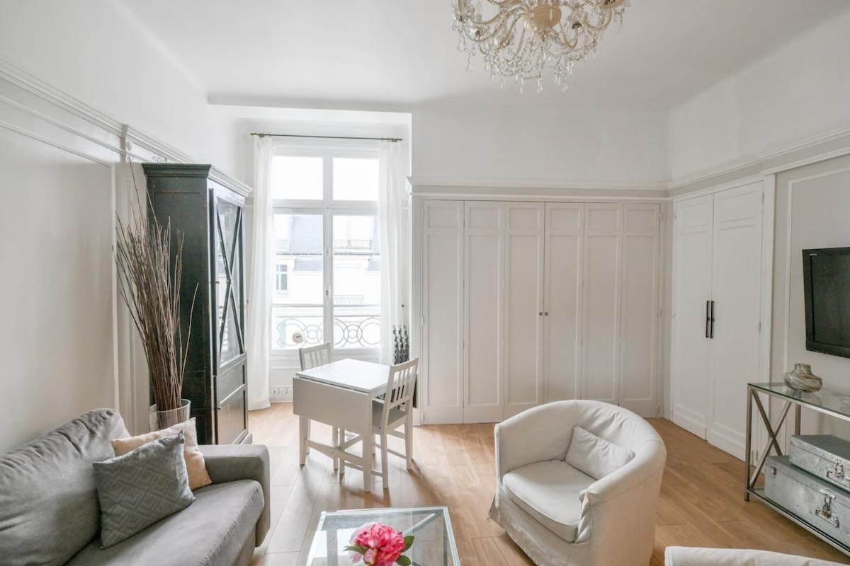 Chic On The Champs-elysees With Ac Apartment *