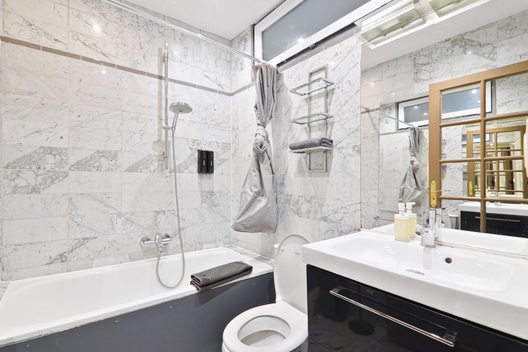 Apartment Quartier Champs-elysees Free Netflix Paris