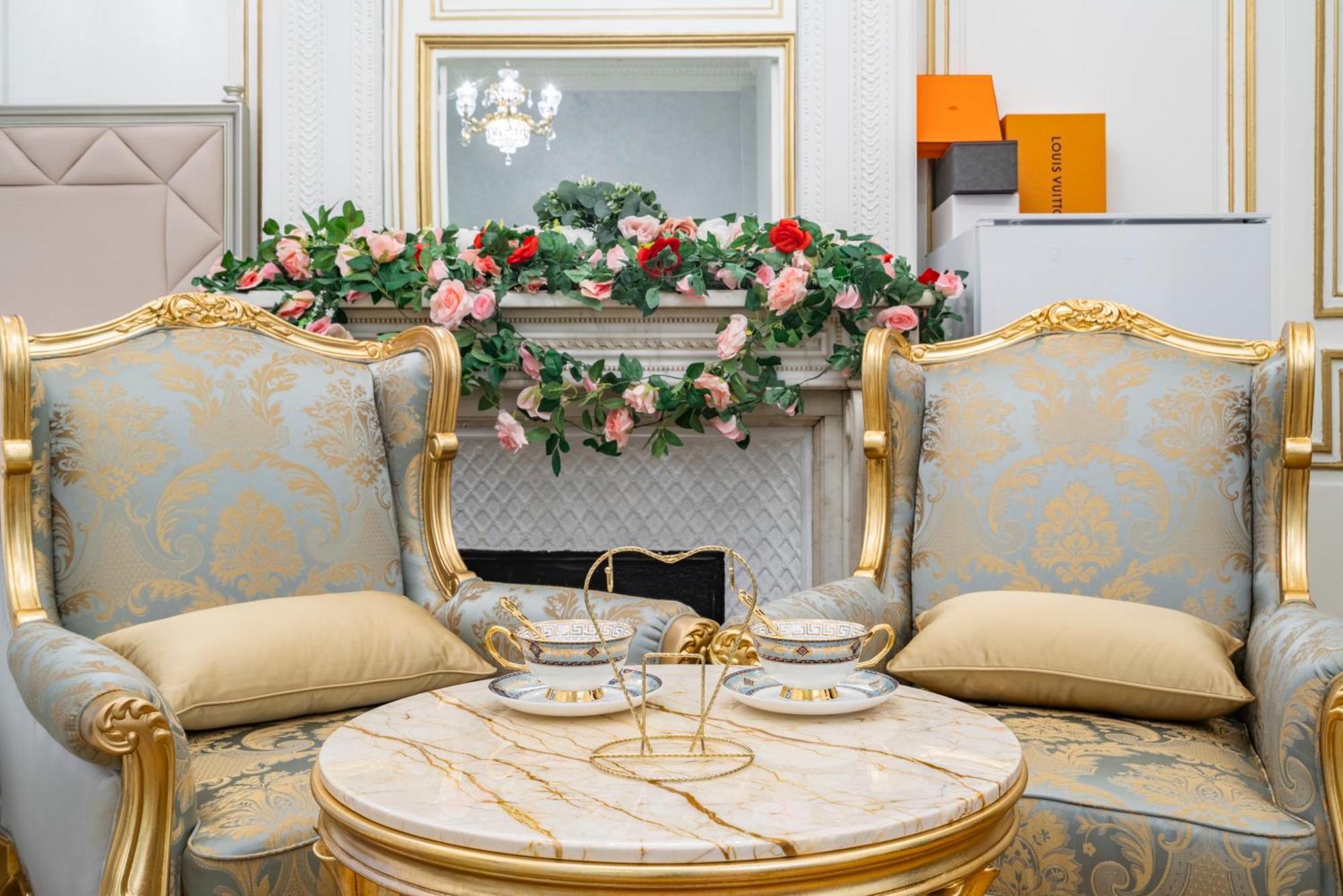 Apartment Paix Paris