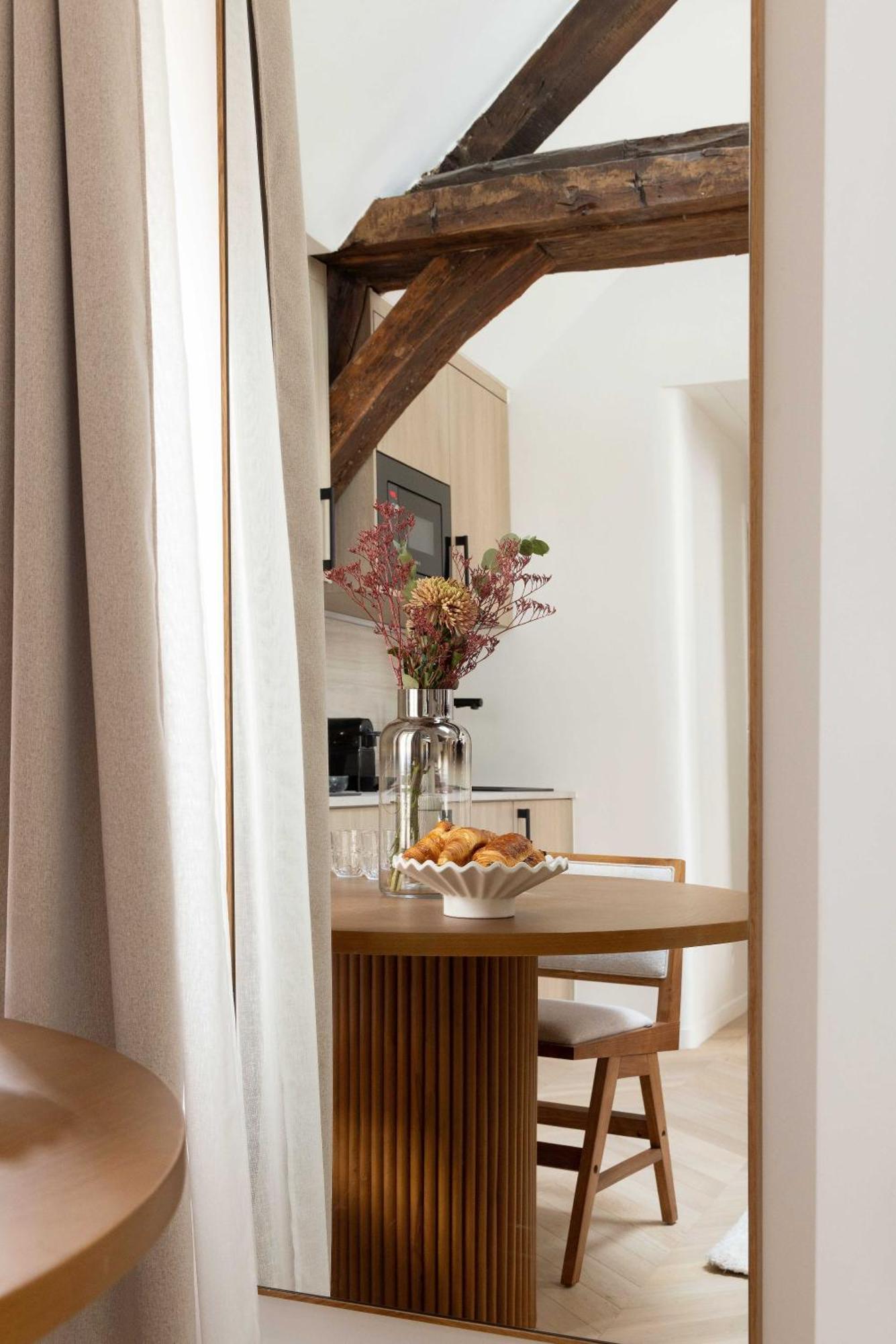 Apartment Elegant Apartment- 2br-6p- Le Marais Paris