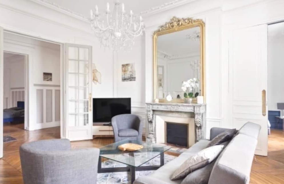 Appartement Haussmannien Saint Michel Notre Dame Paris