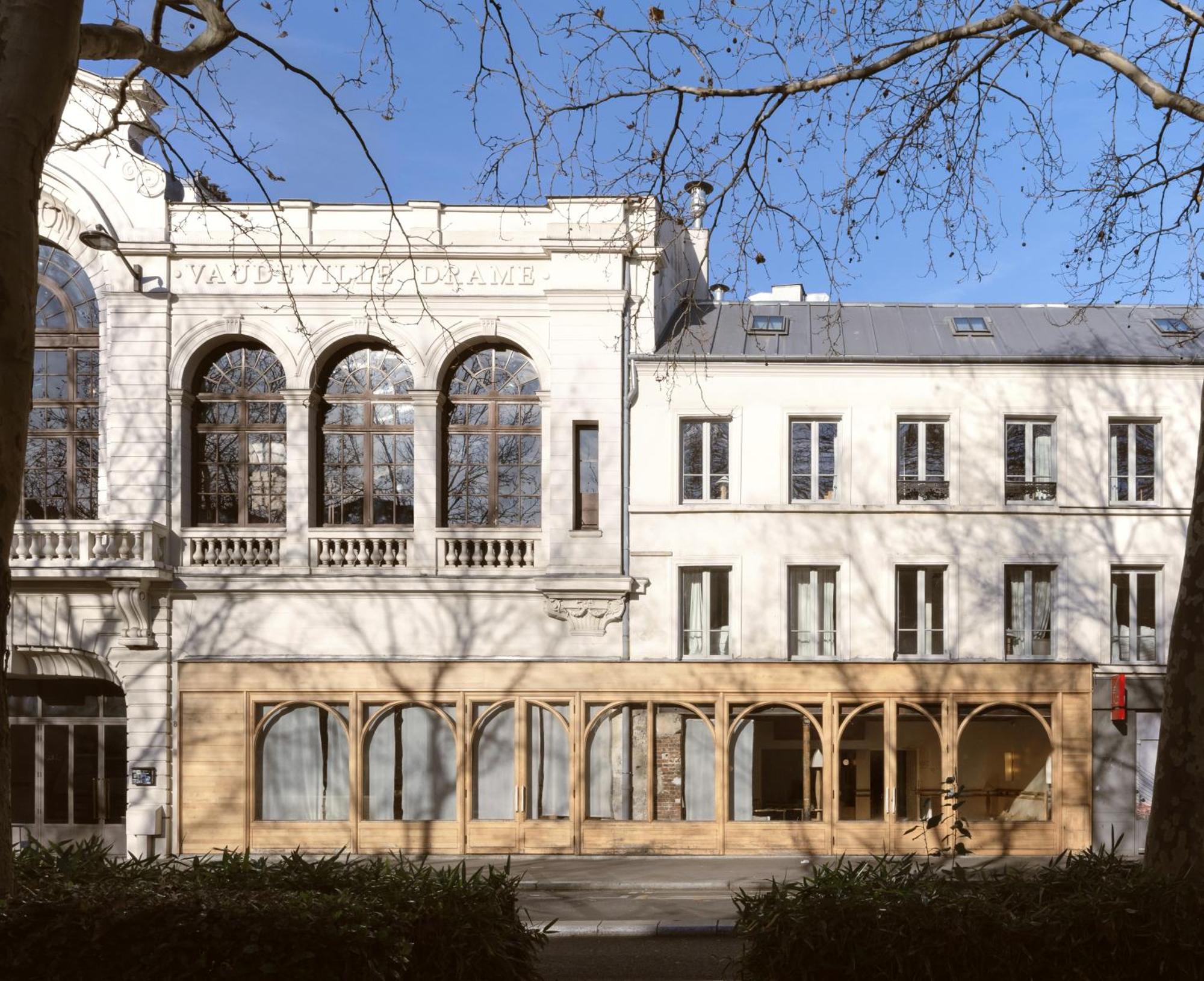 Elysee Montmartre 4*
