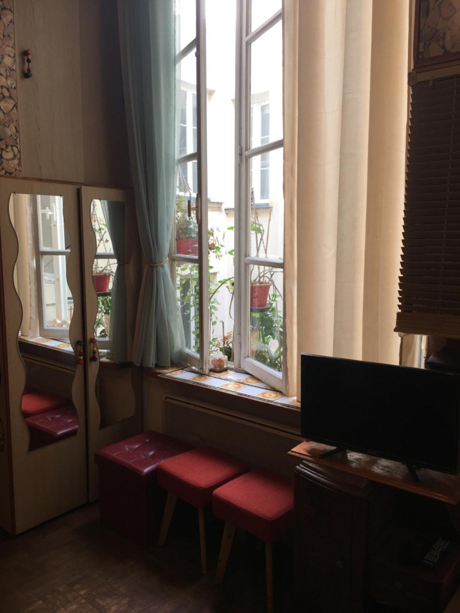 Petit Au Coeur De Apartment