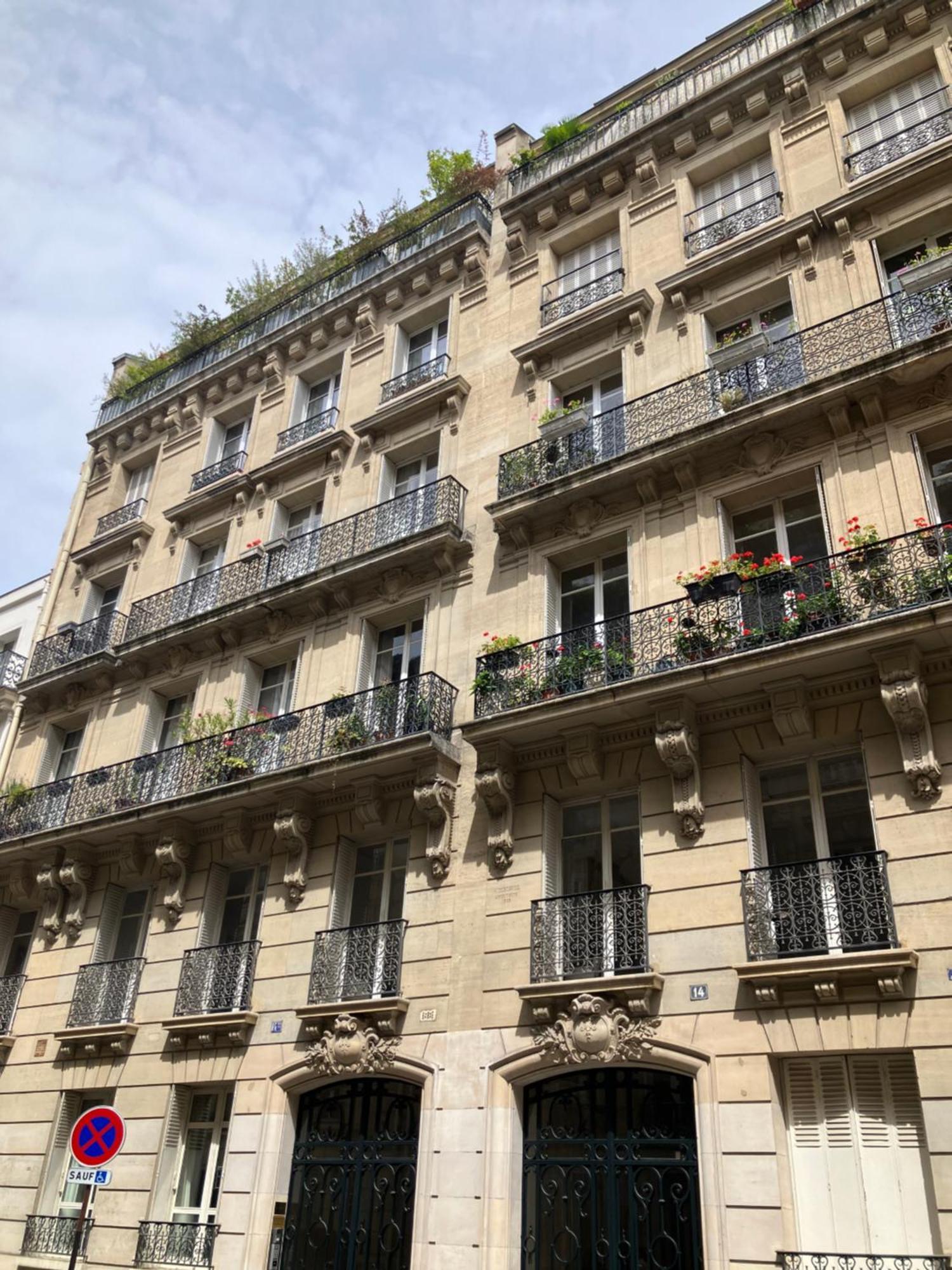 Capitale Saint Lazare Acomodação com café da manhã 