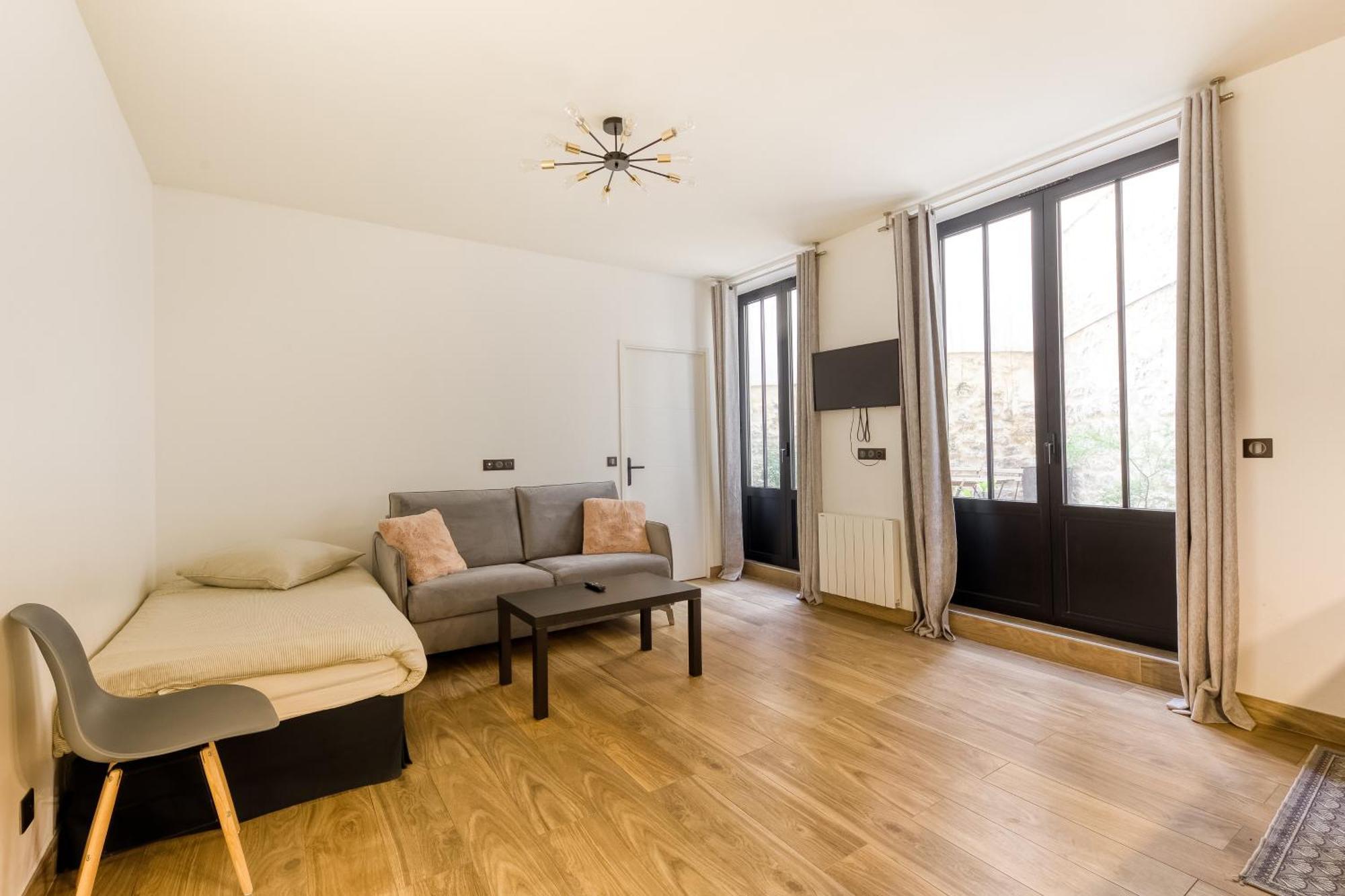 Apartment Le Charme De Montmartre - Patio Prive-sacre-coeur - Parking Gratuit - Metro Anvers *