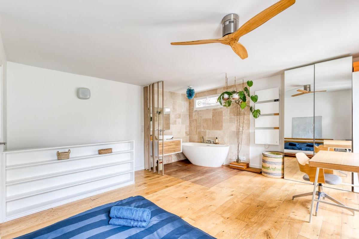 Parisian Loft & Secret Garden Apartment Paris