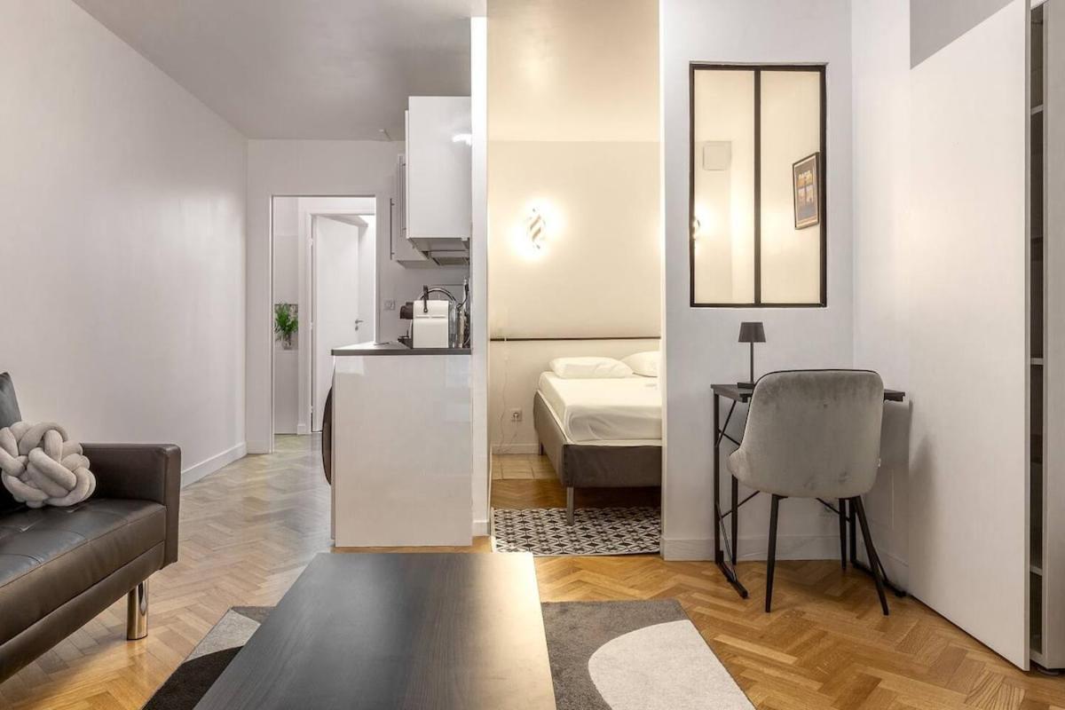 Apartment Stylish Escape In The Vibrant 11th Arrondissement Paris