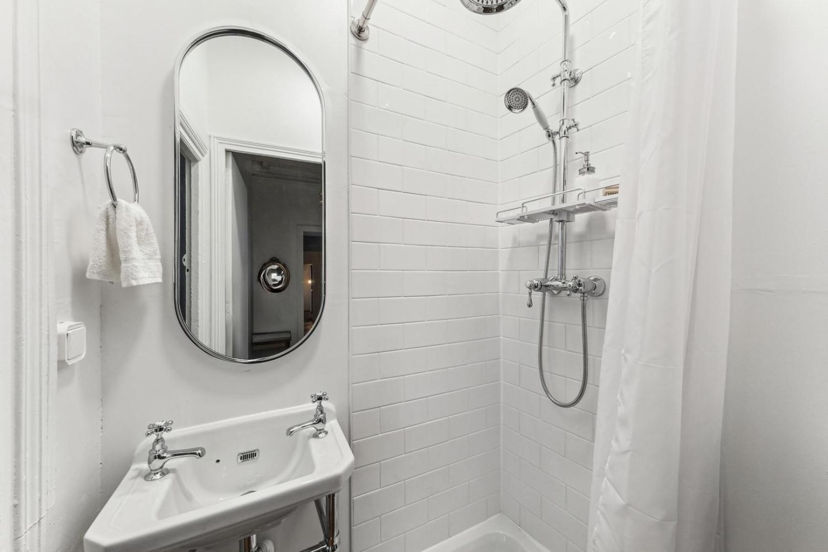 Apartment Bnbnook - Luxury 4br 2ba - De & Louvre *
