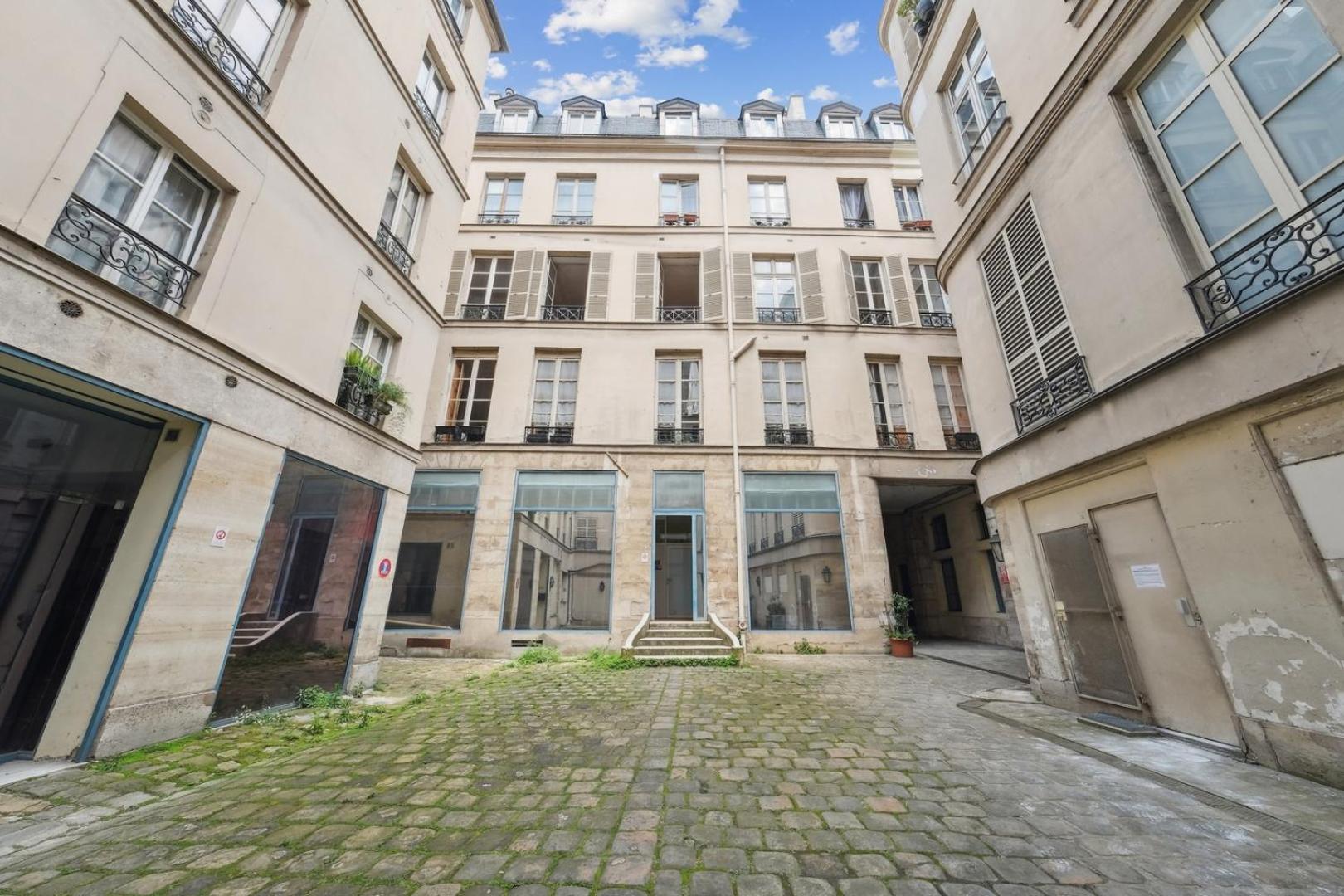 Bnbnook - Luxury 4br 2ba - De & Louvre