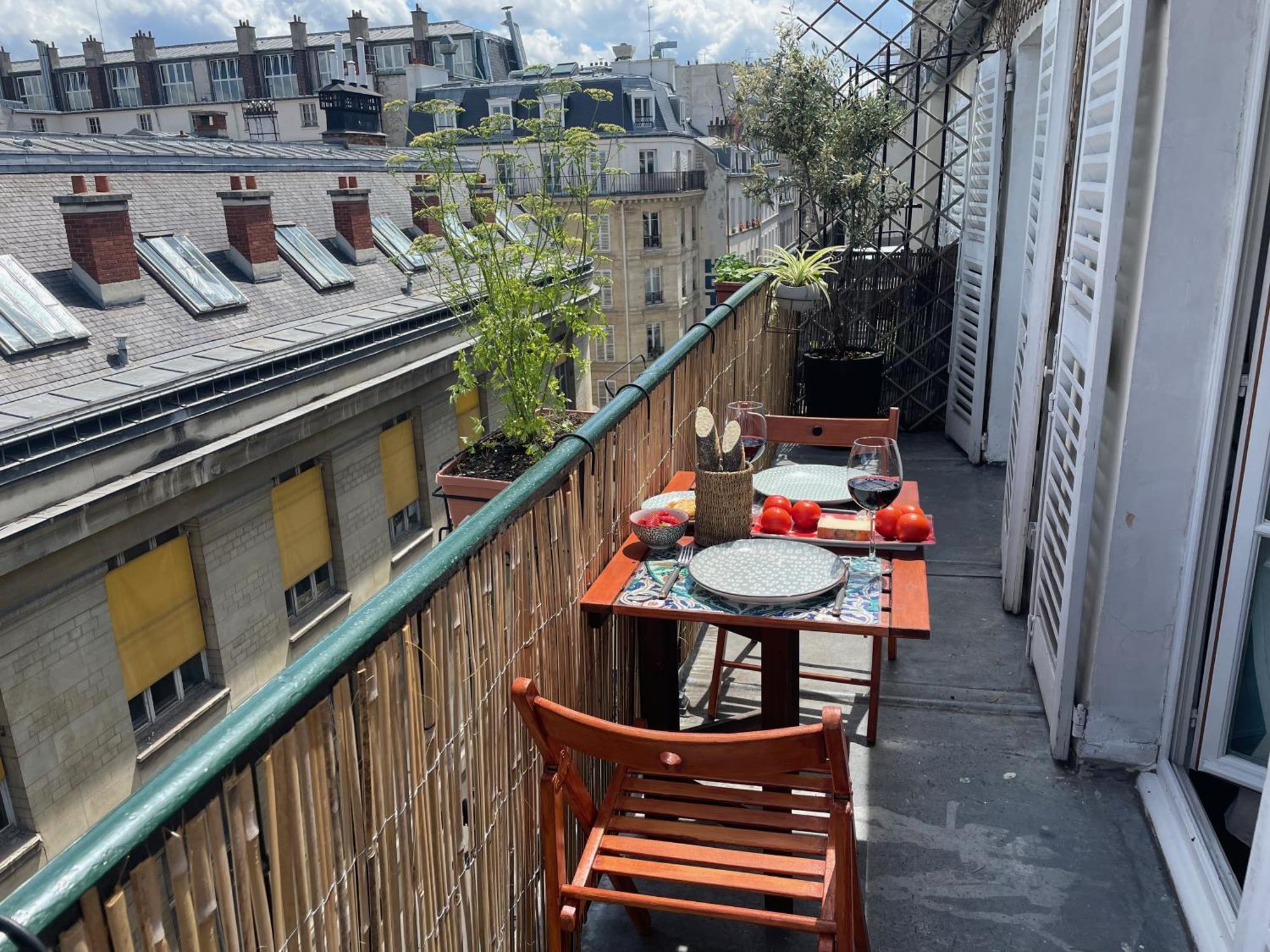 Odeon 1 Bedroom, Ac, Lift, Terrace, Garage