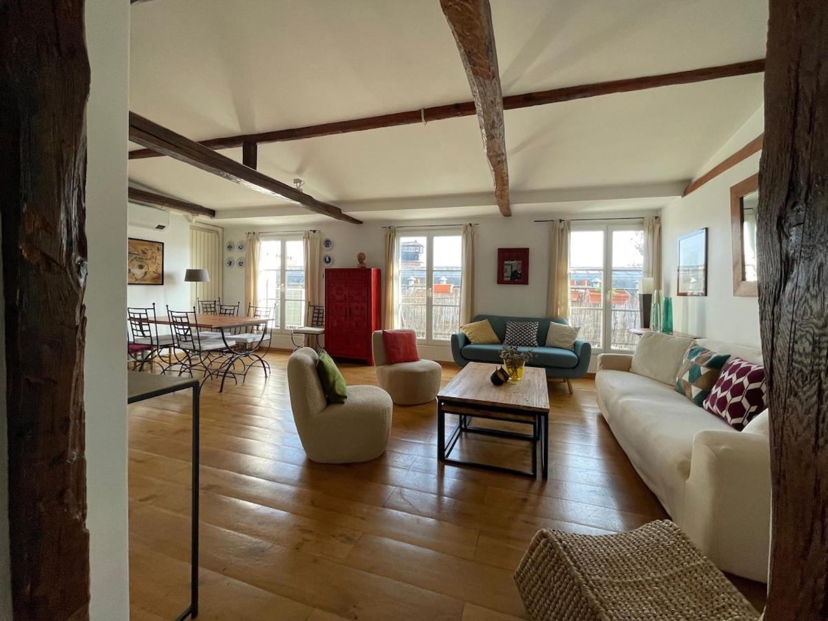 Odeon 1 Bedroom, Ac, Lift, Terrace, Garage