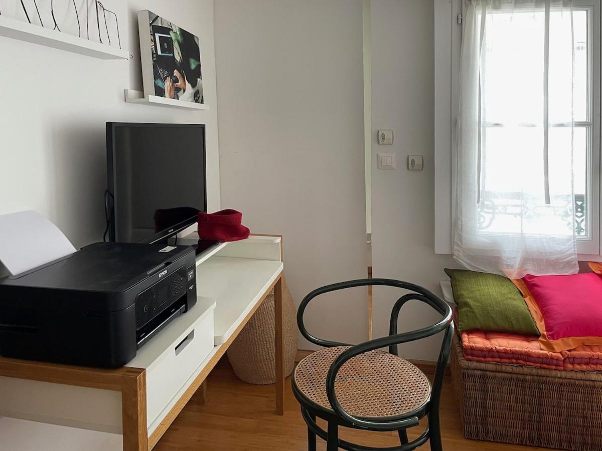 Odeon 1 Bedroom, Ac, Lift, Terrace, Garage Apartment Paris