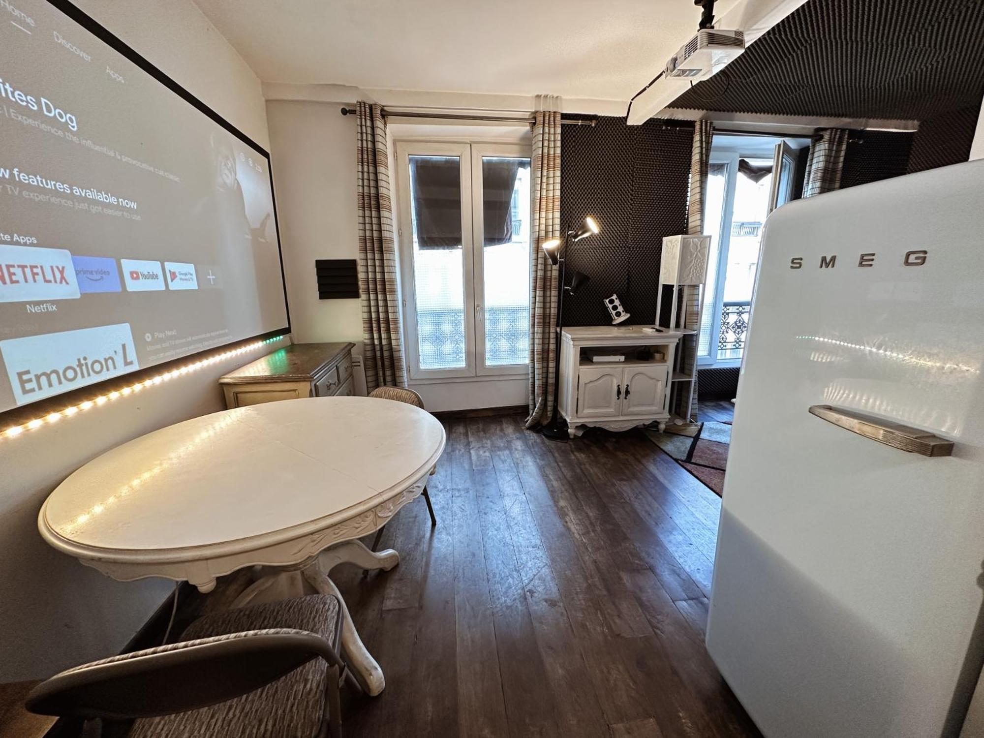 05 Grand Near Chatelet Apartment Paris