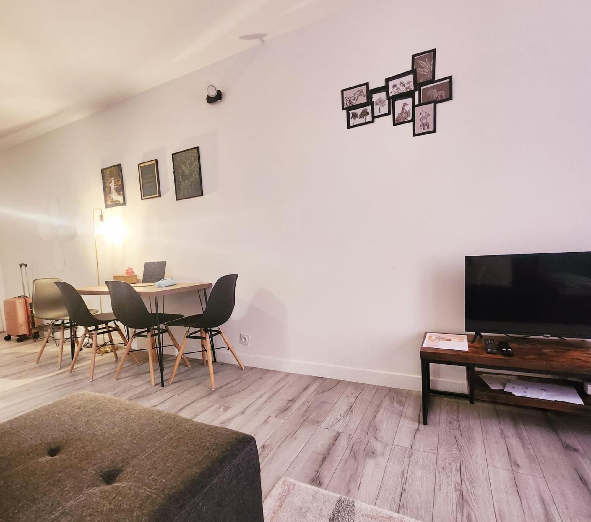 Apartment Le Rose De La Gare Paris