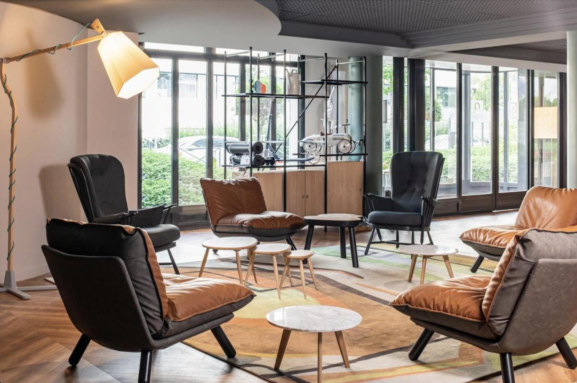 Lila - Confortable In Paris