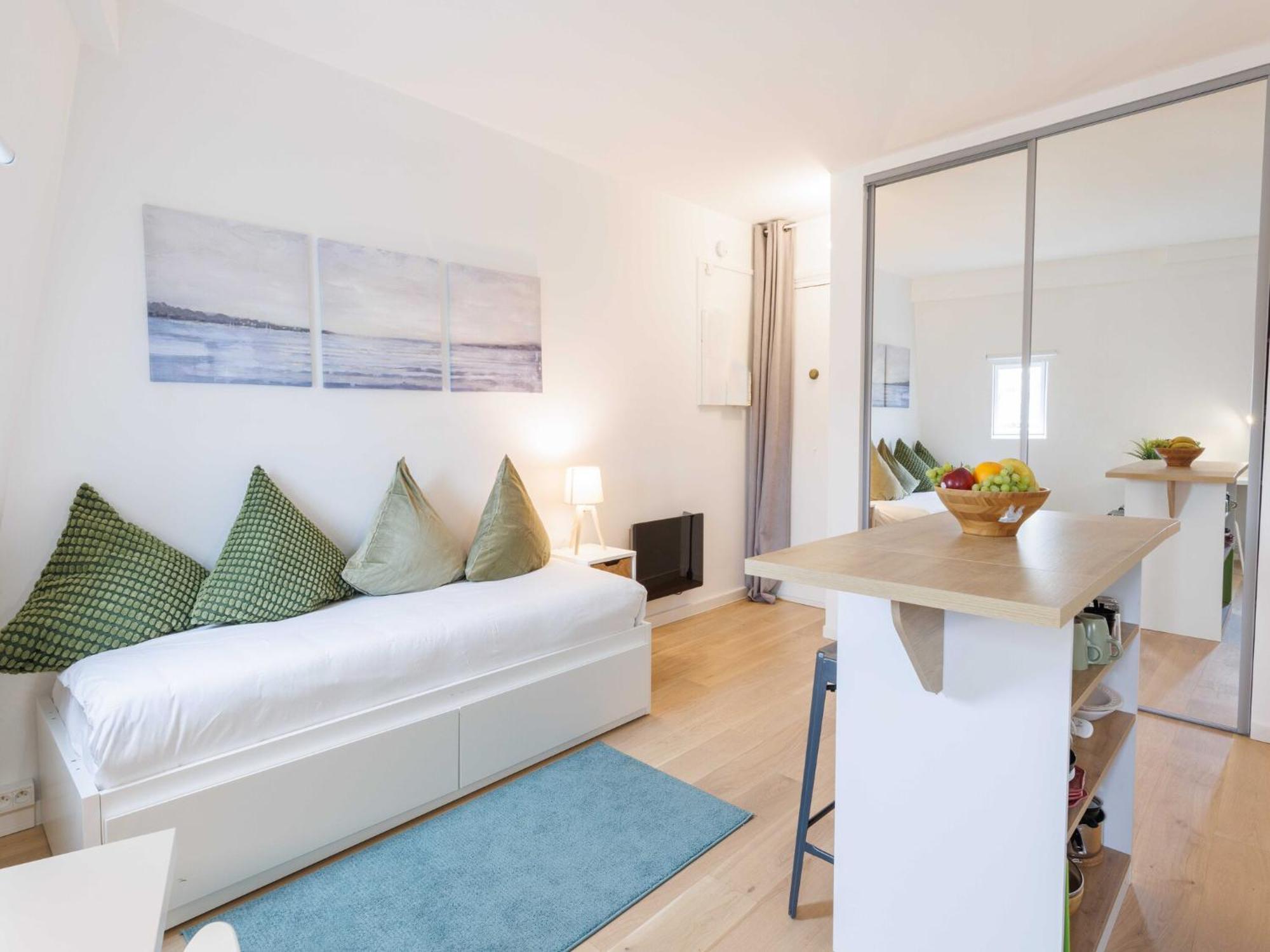 Charming - 9eme Arrd 2p - Grands Boulevards Apartment