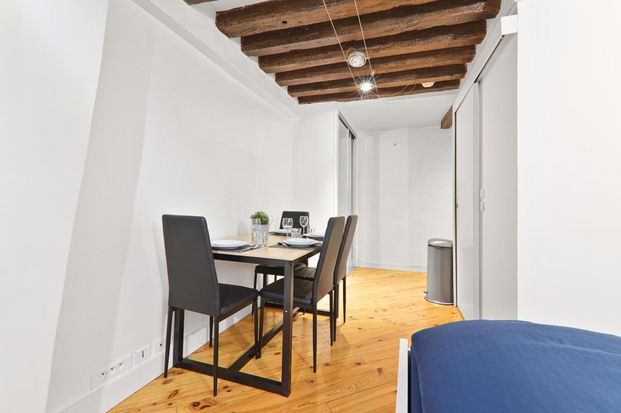 Quartier Les Marais Free Netflix