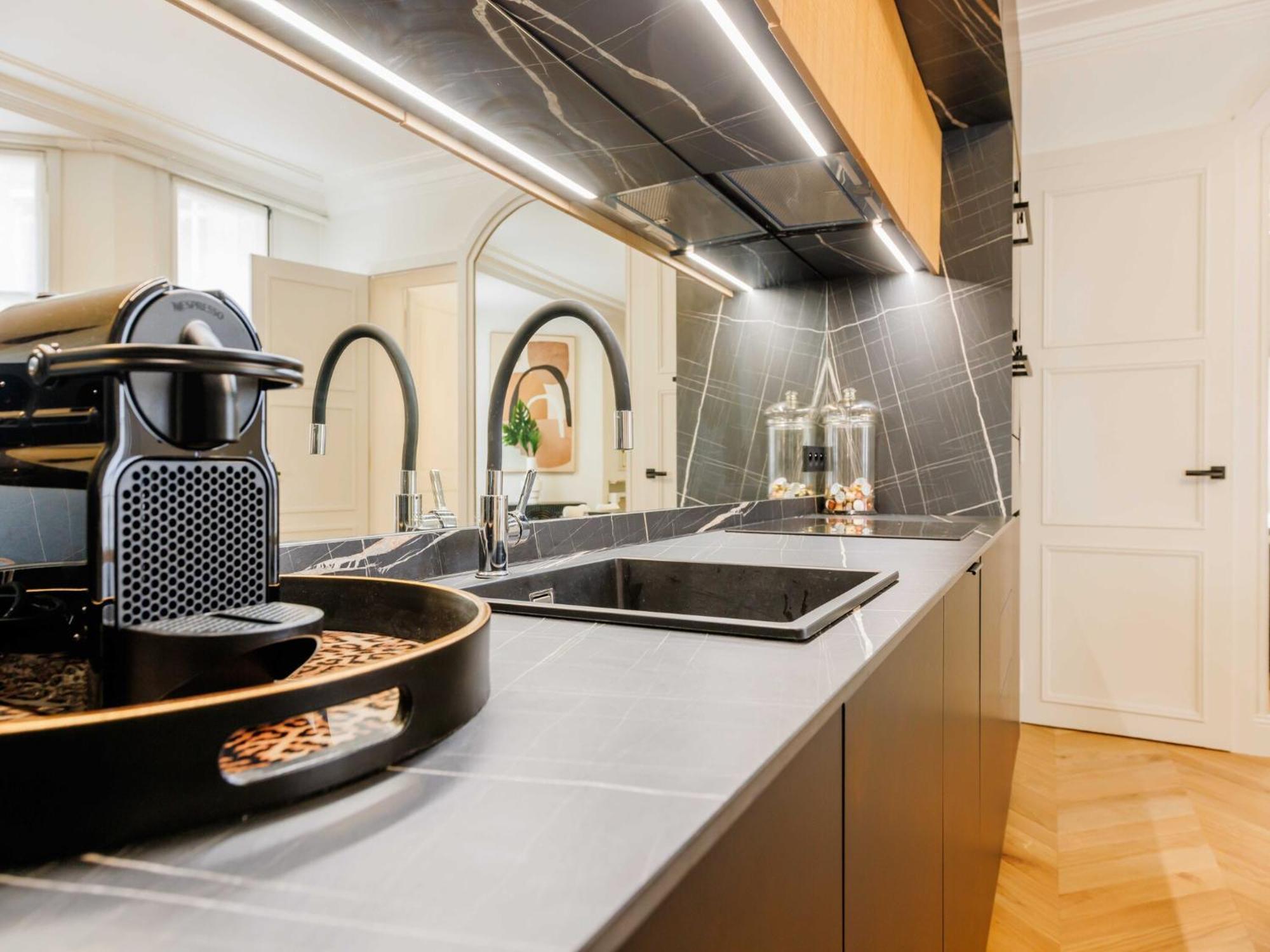 Exceptional - Trocadero 16th - Mobility Lease Apartment