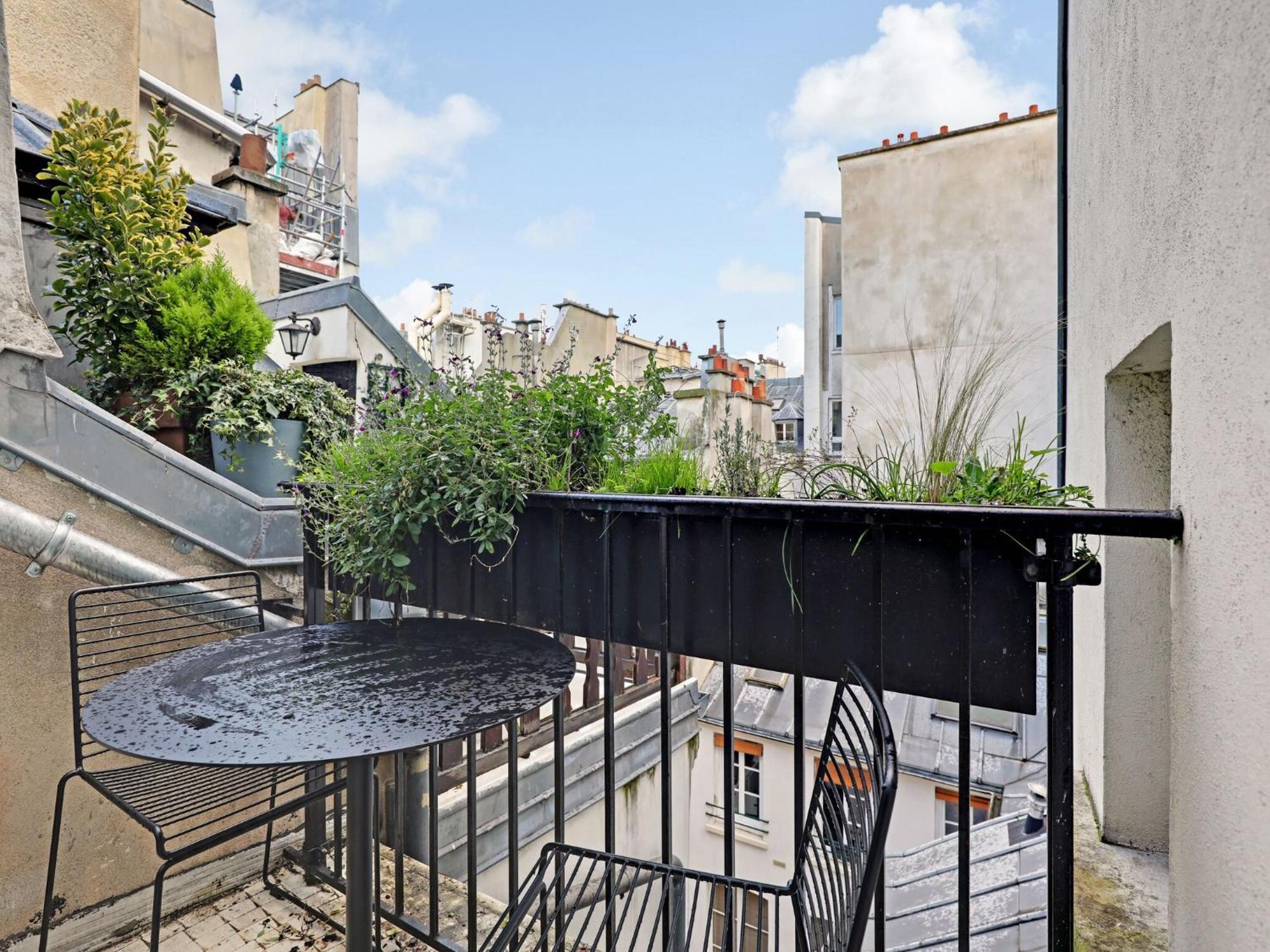 Cosy And Atypical Marais Balcony - 1 Bdr 2 P Apartment *