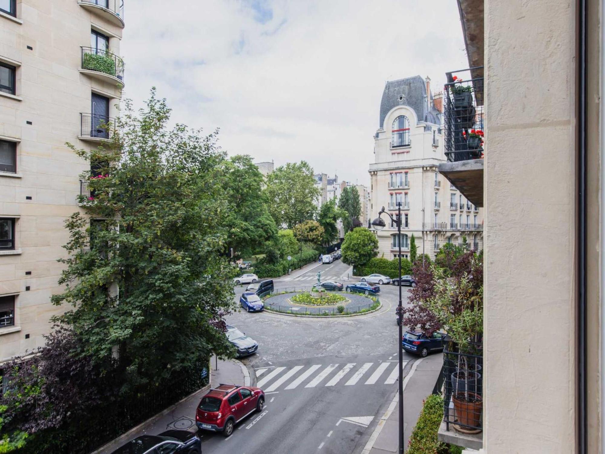 Apartment Peaceful Flat - 2bd 9p - Passy Tour Eiffel