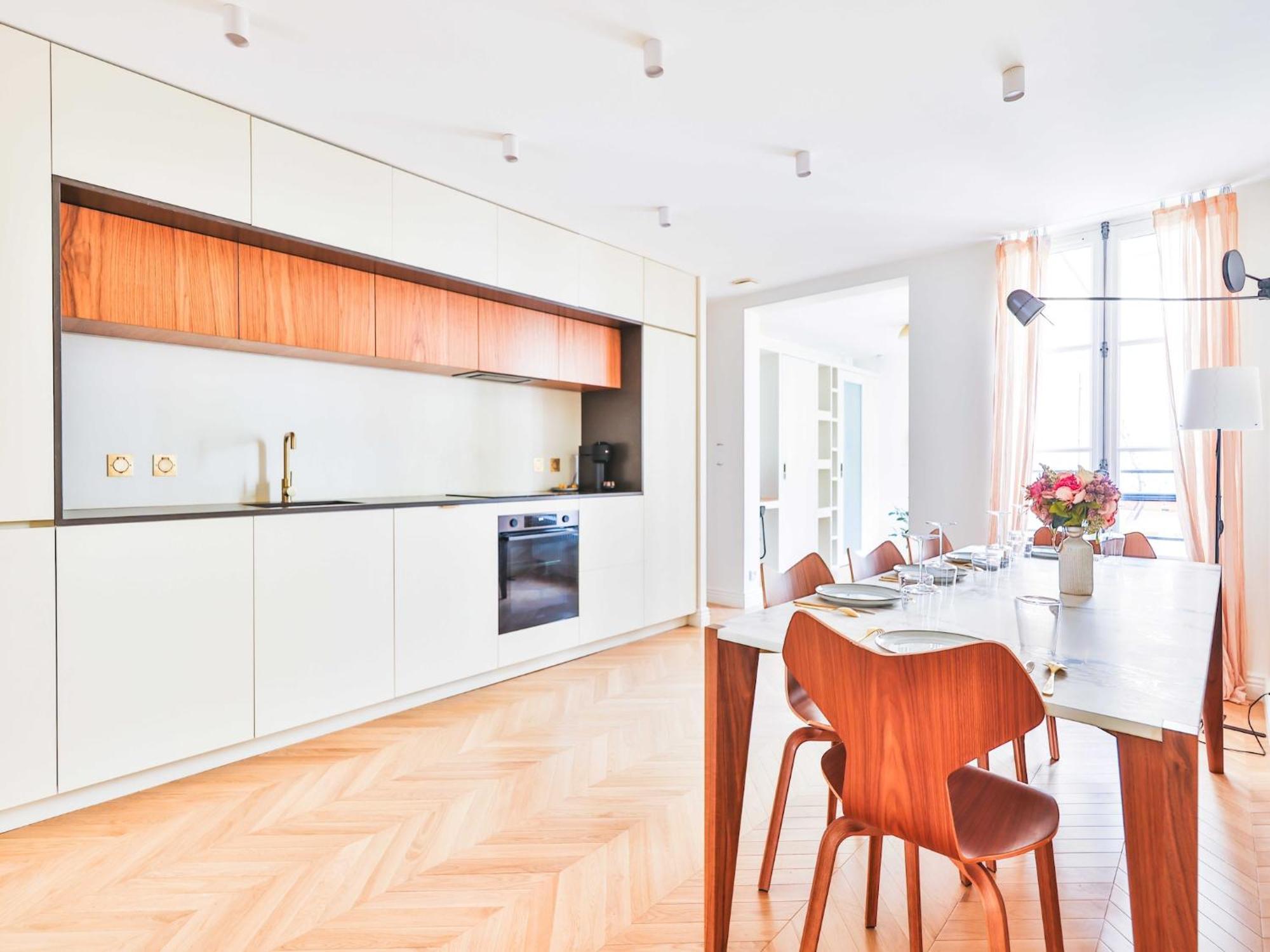 Apartment Beautiful Modern 3 Bdr 6p C Ur De *