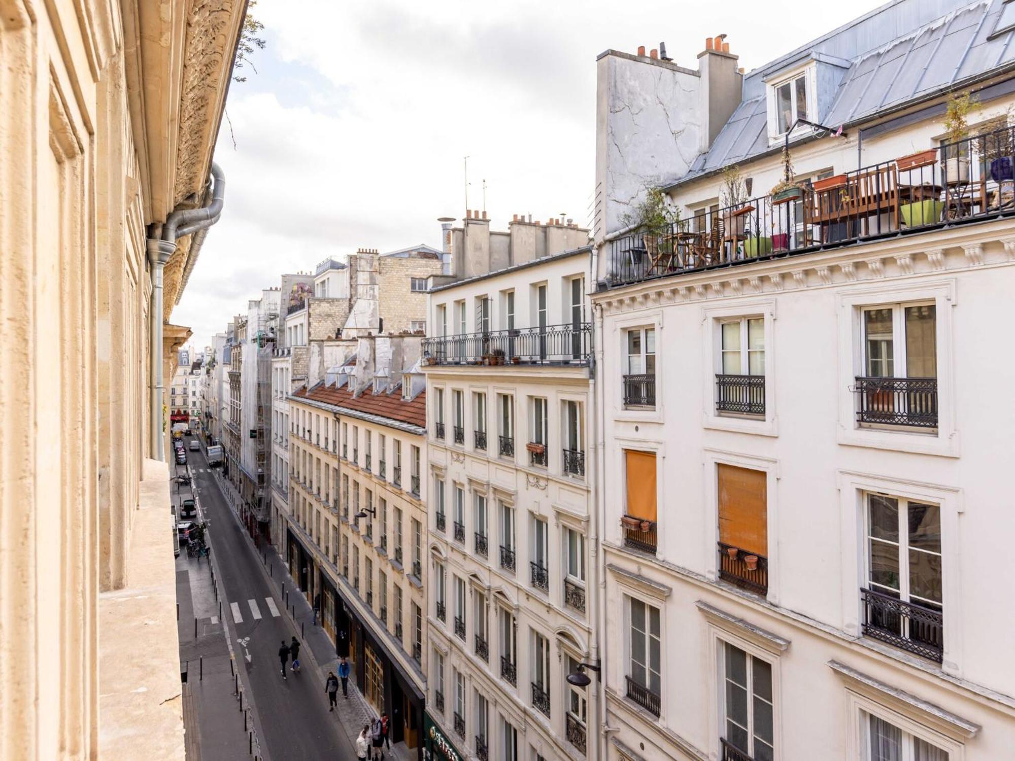Beautiful Modern 3 Bdr 6p C Ur De Apartment