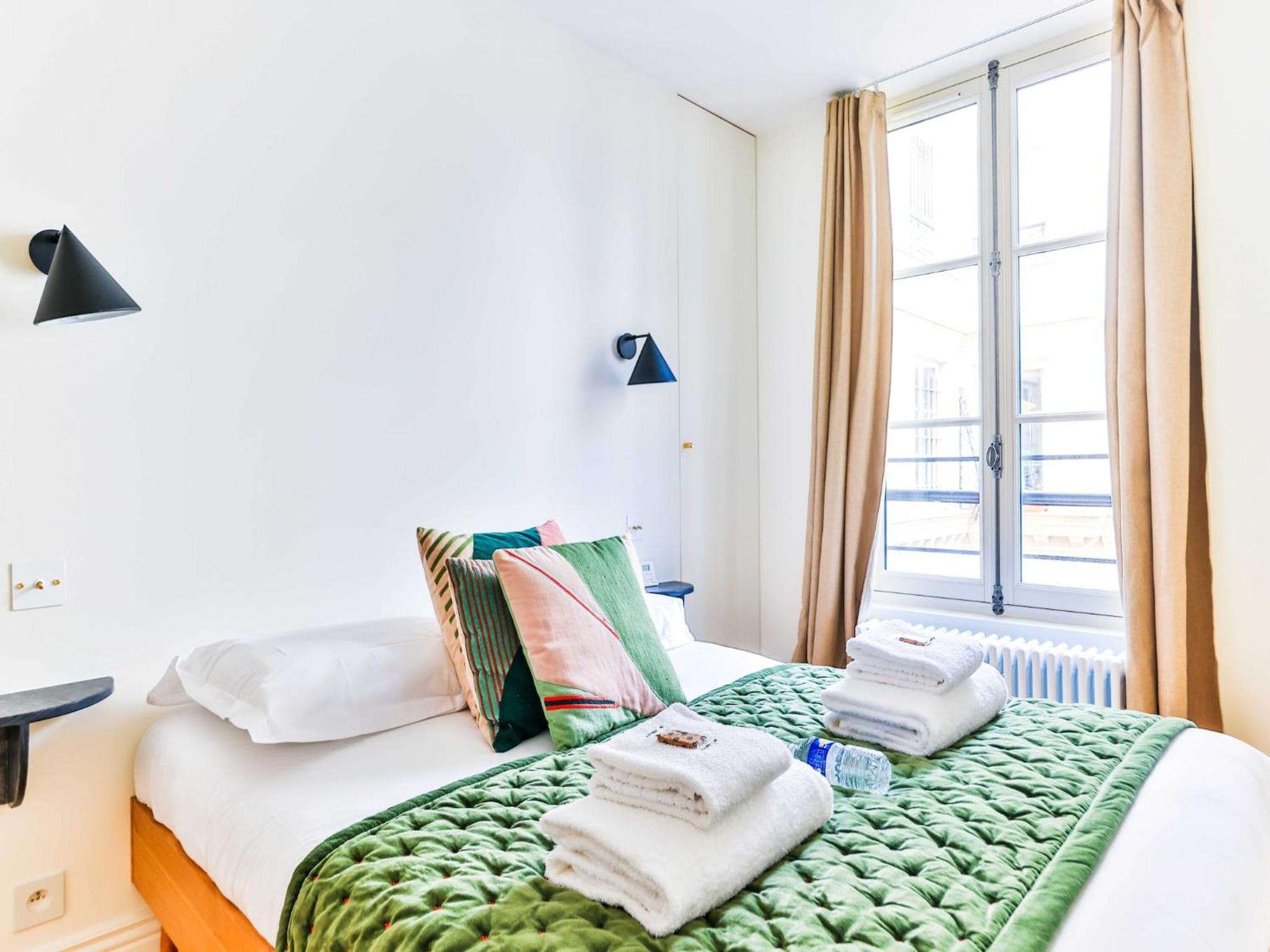 Apartment Beautiful Modern 3 Bdr 6p C Ur De *