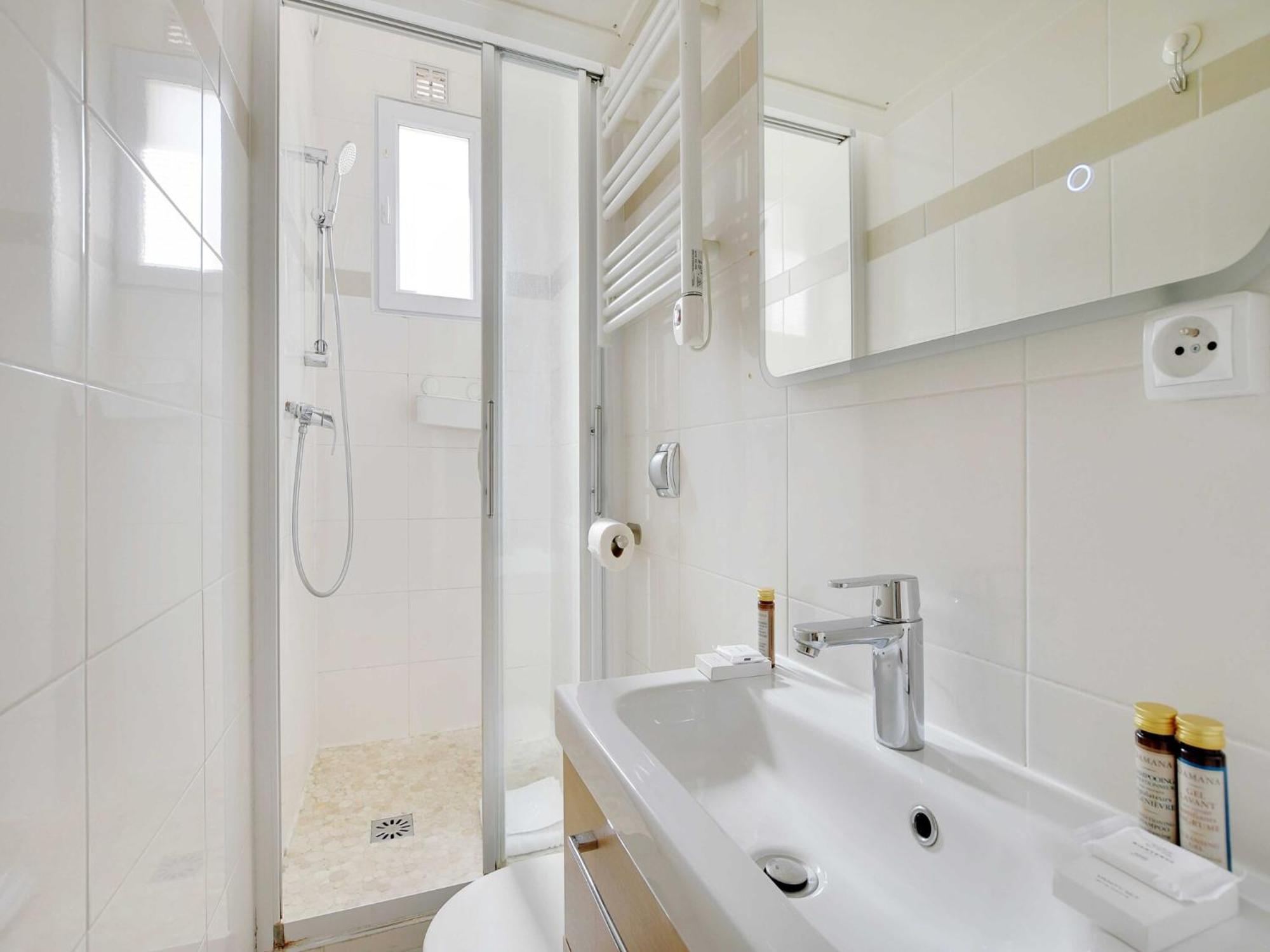 Modern Flat - 1bd 4p - Porte Maillot Apartment *