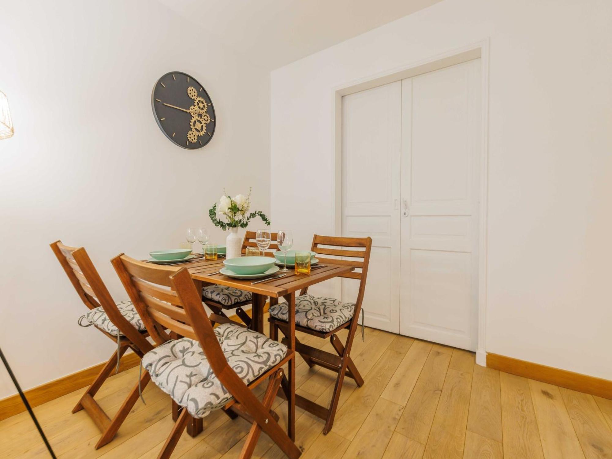 Apartment Charming Near Champ De Mars - Mobility Lease Paris