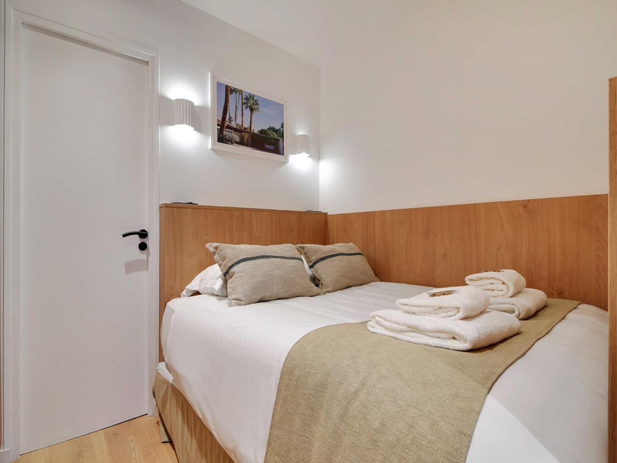 Charming - 16th District - Mobility Lease Apartment *