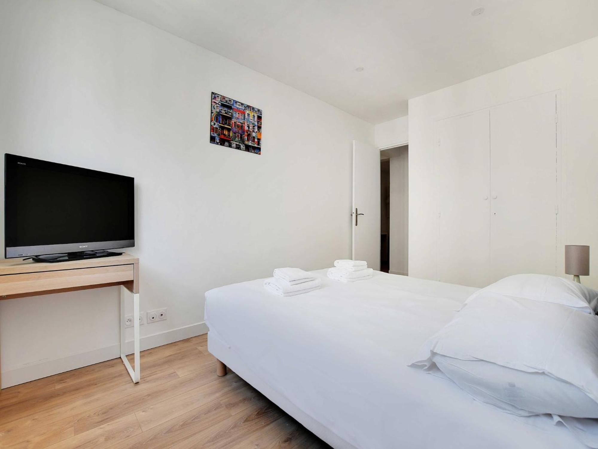 Bright Flat - 1br 4p - Javel *